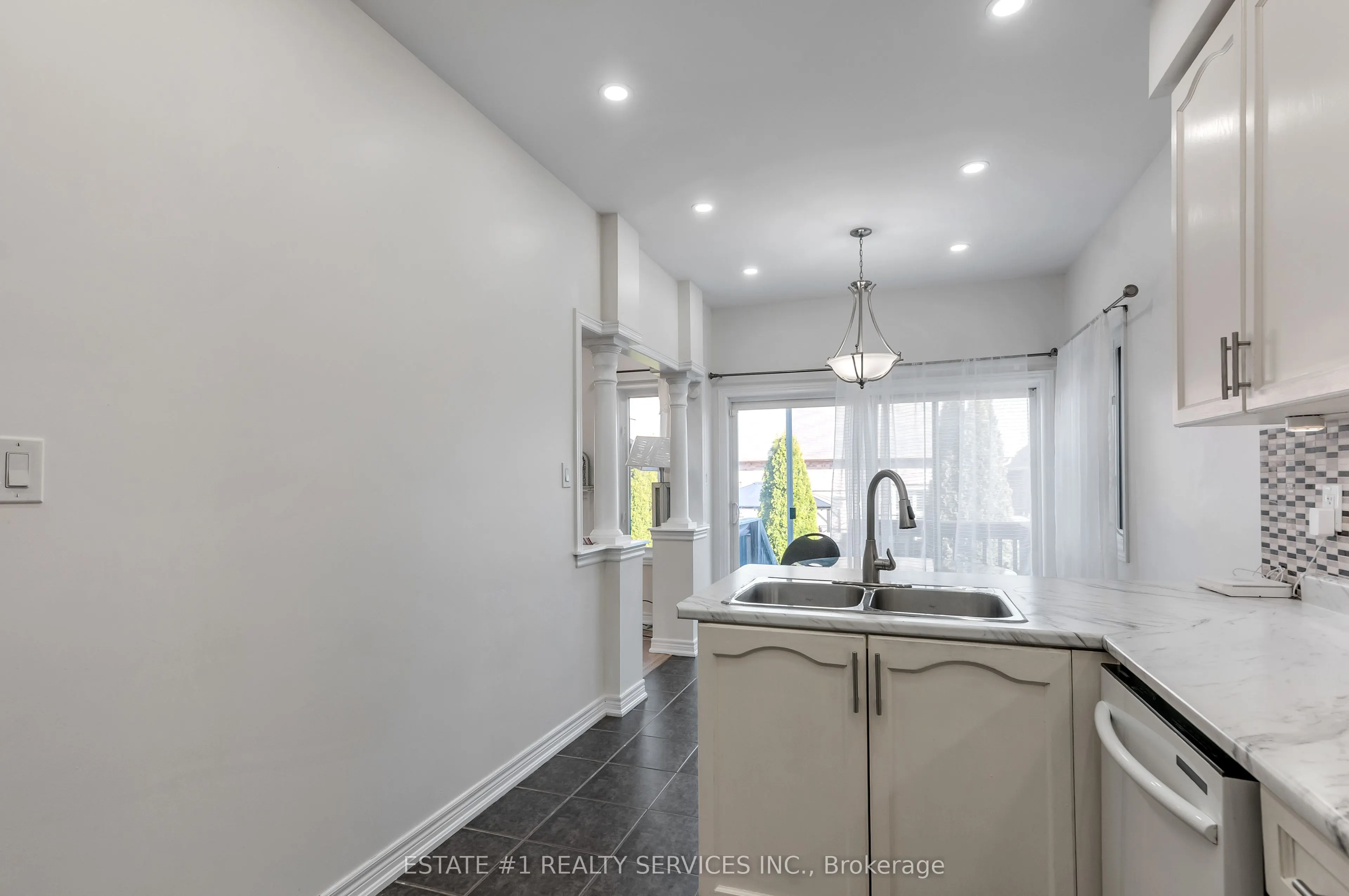 40 Balin Crescent