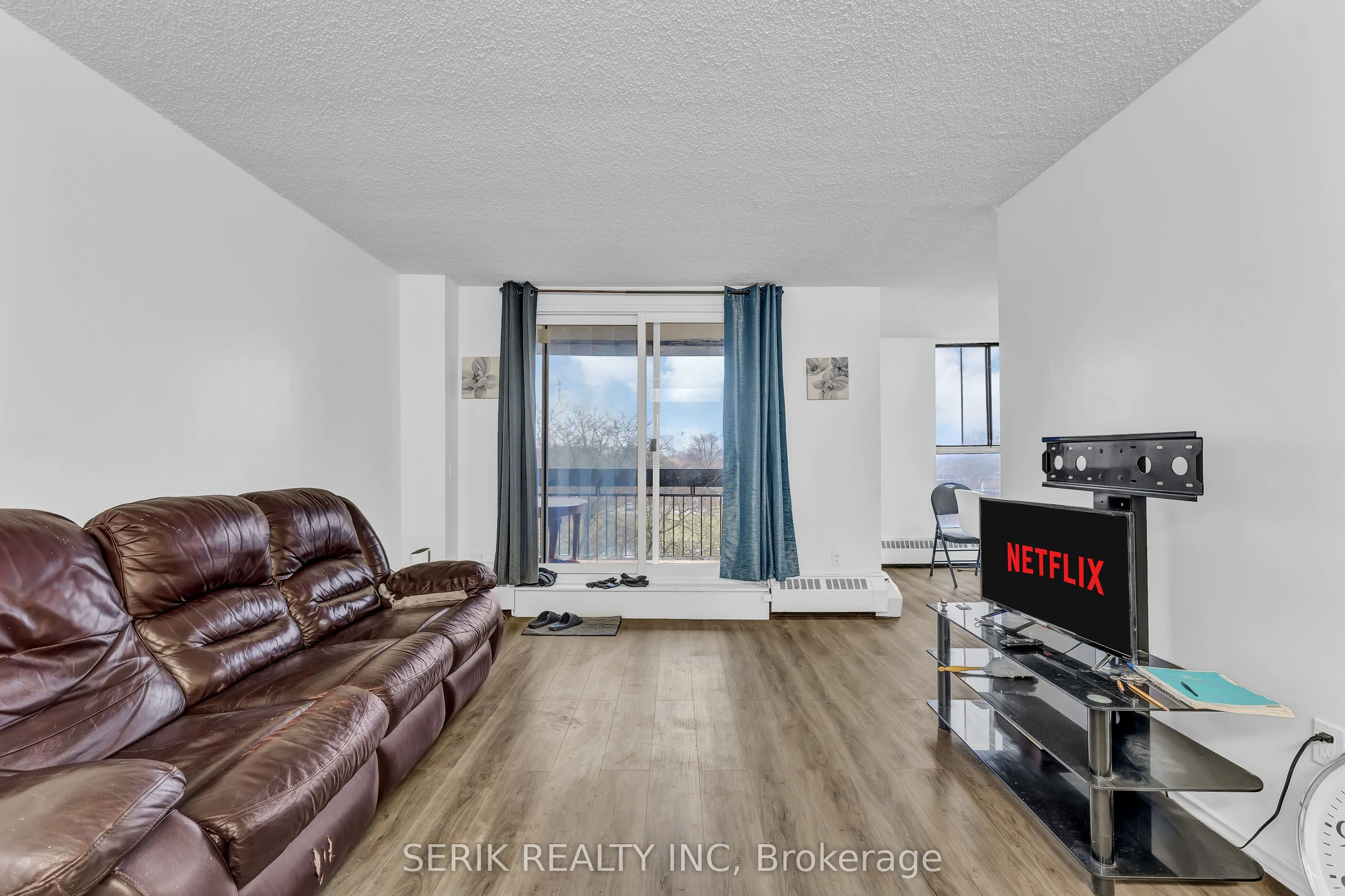 4673 Jane Street, #517