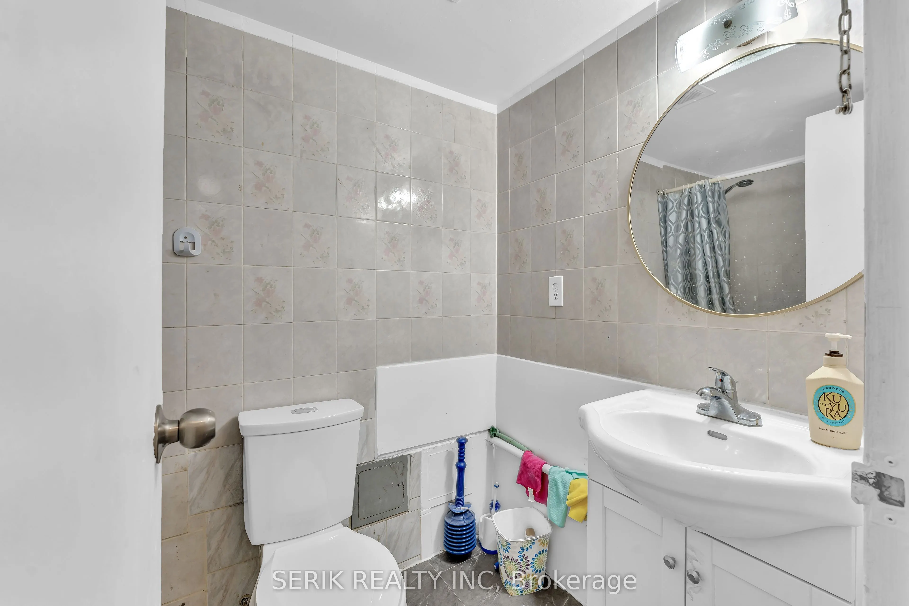 4673 Jane Street, #517