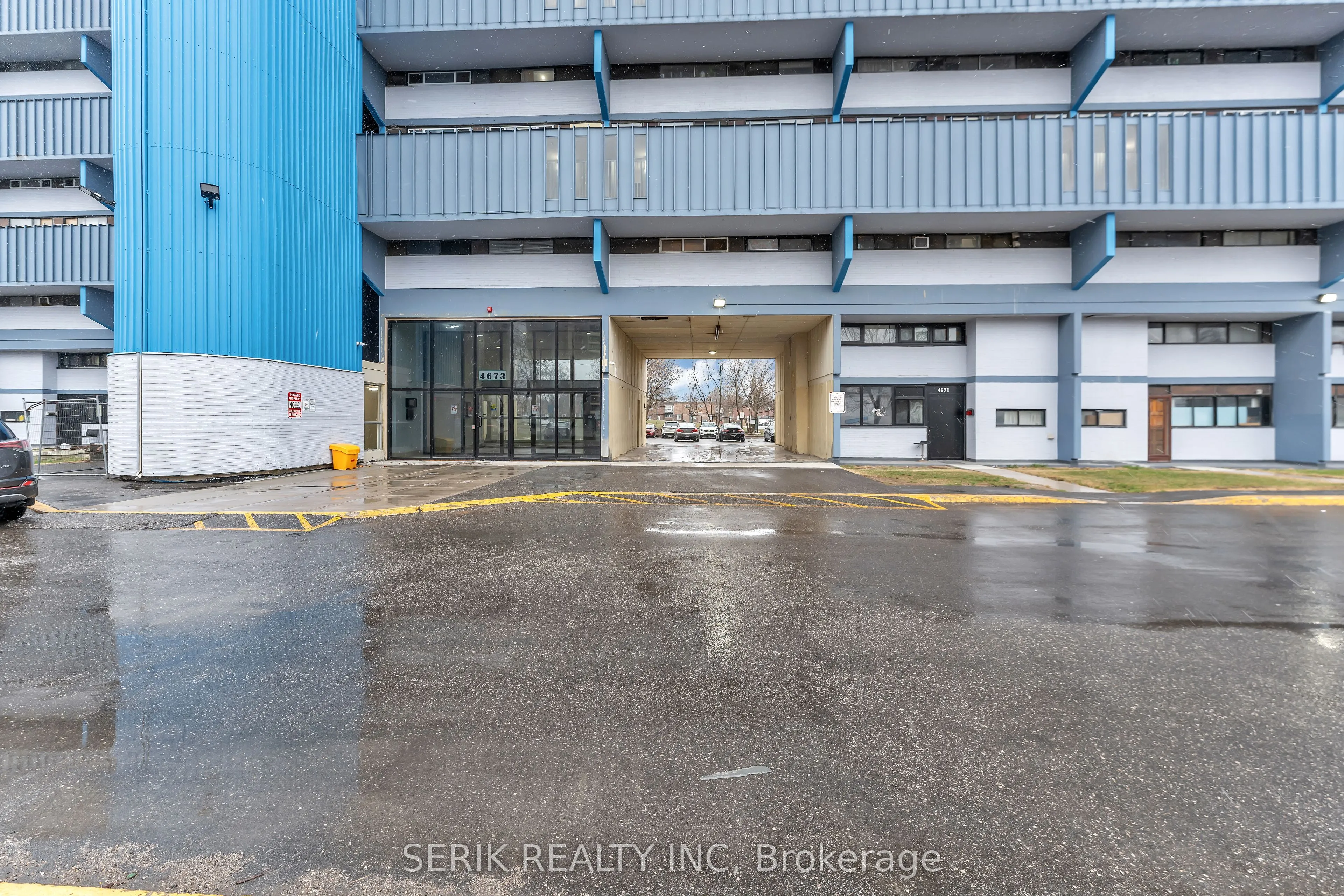 4673 Jane Street, #517