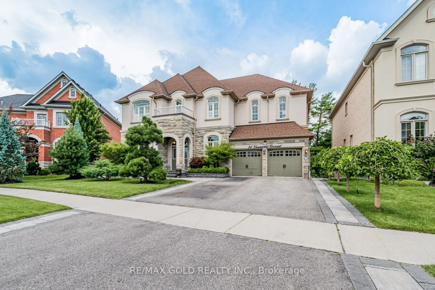 54 Viewmount Crescent