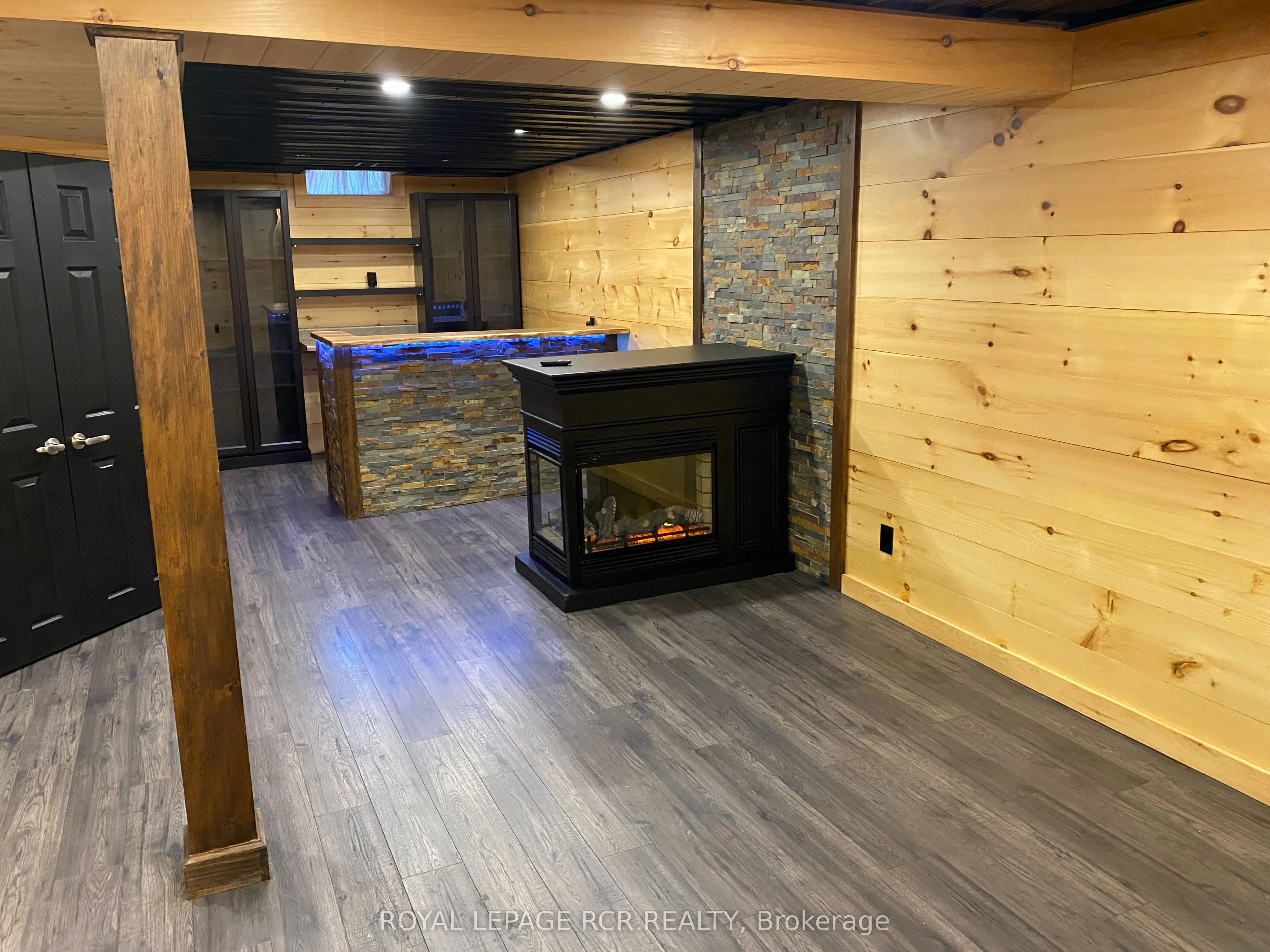 128 Elaine Drive