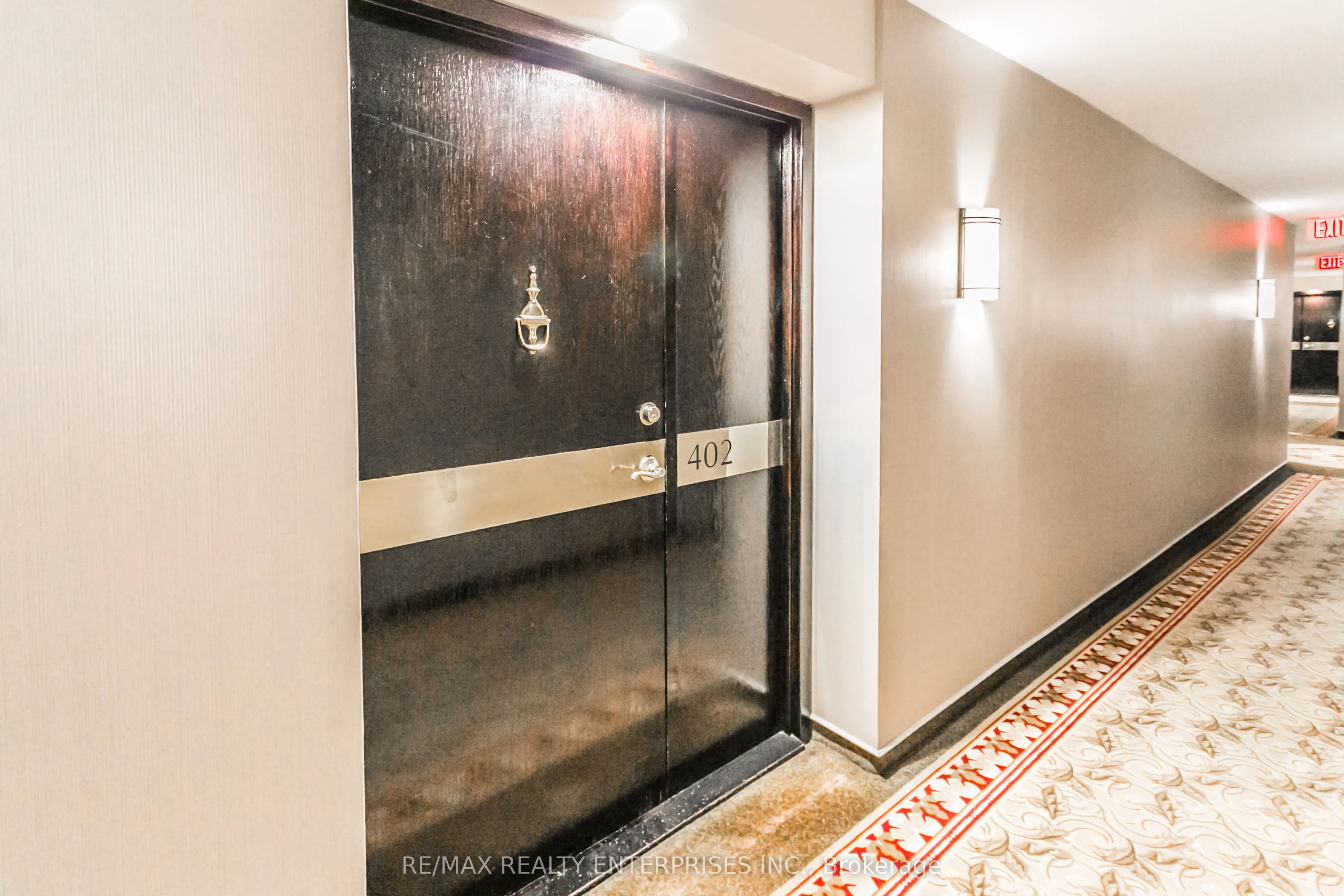 1700 The Collegeway, #402