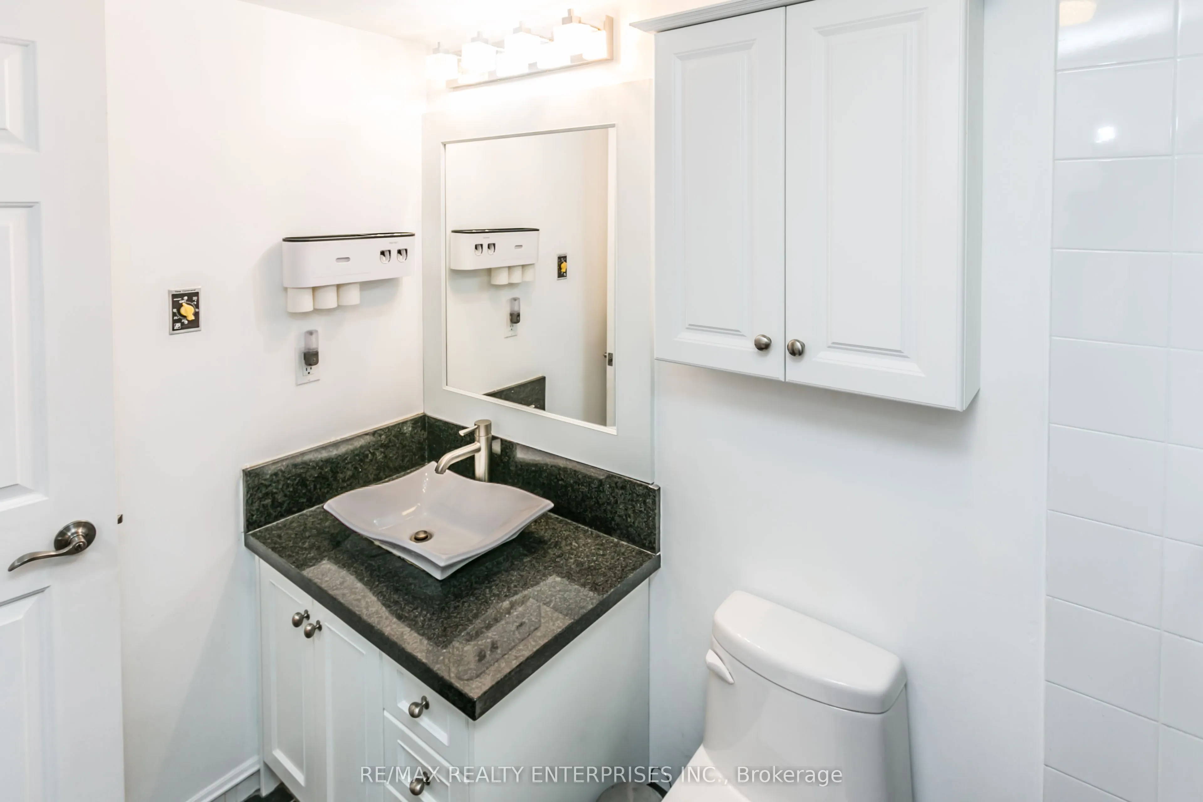 1700 The Collegeway, #402