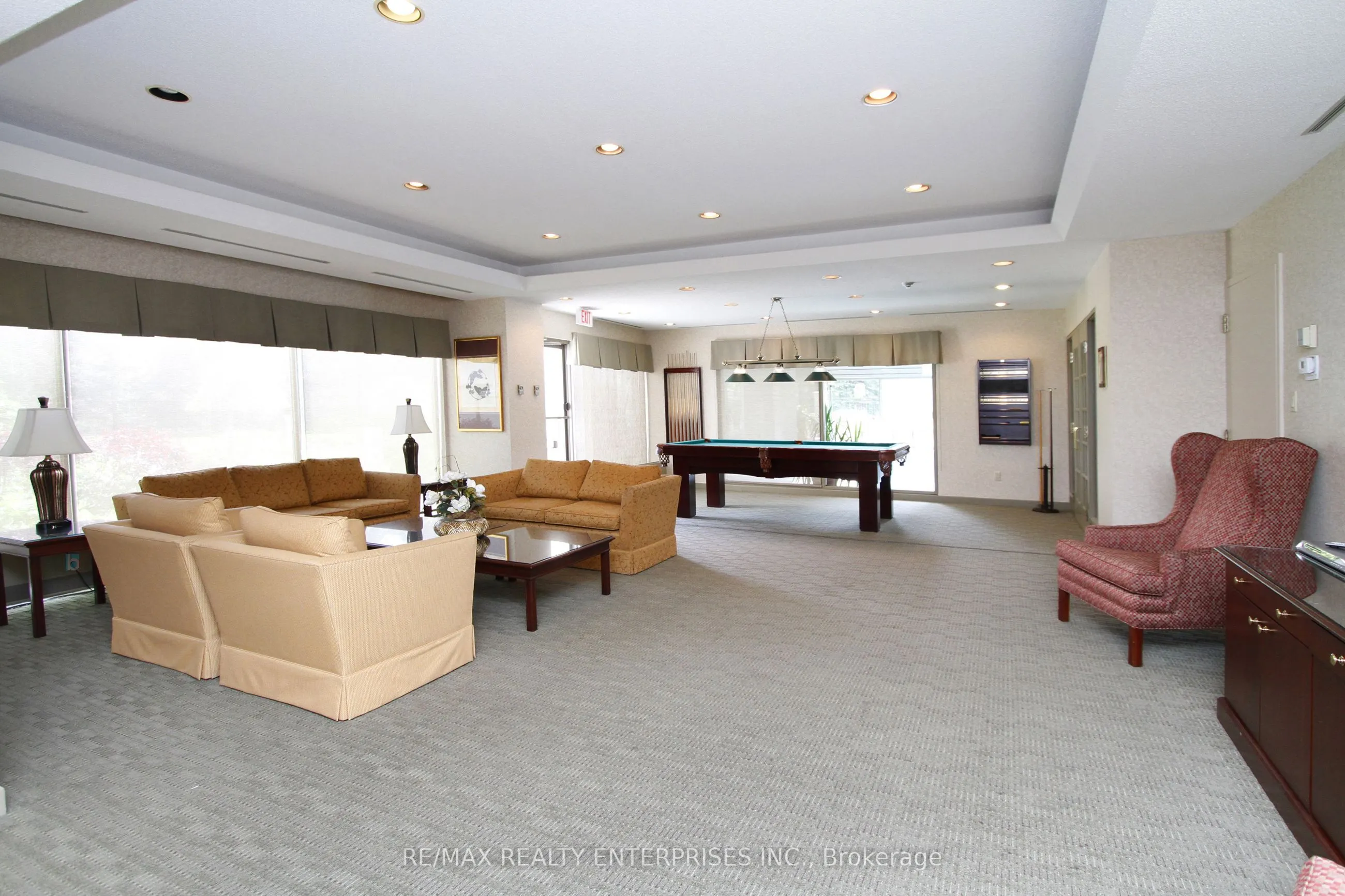 1700 The Collegeway, #402