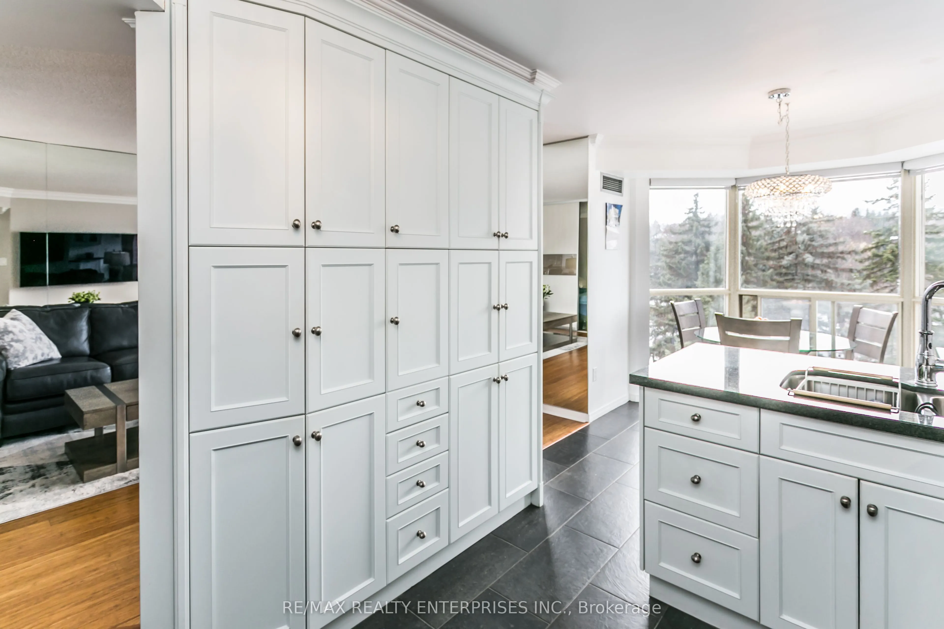1700 The Collegeway, #402