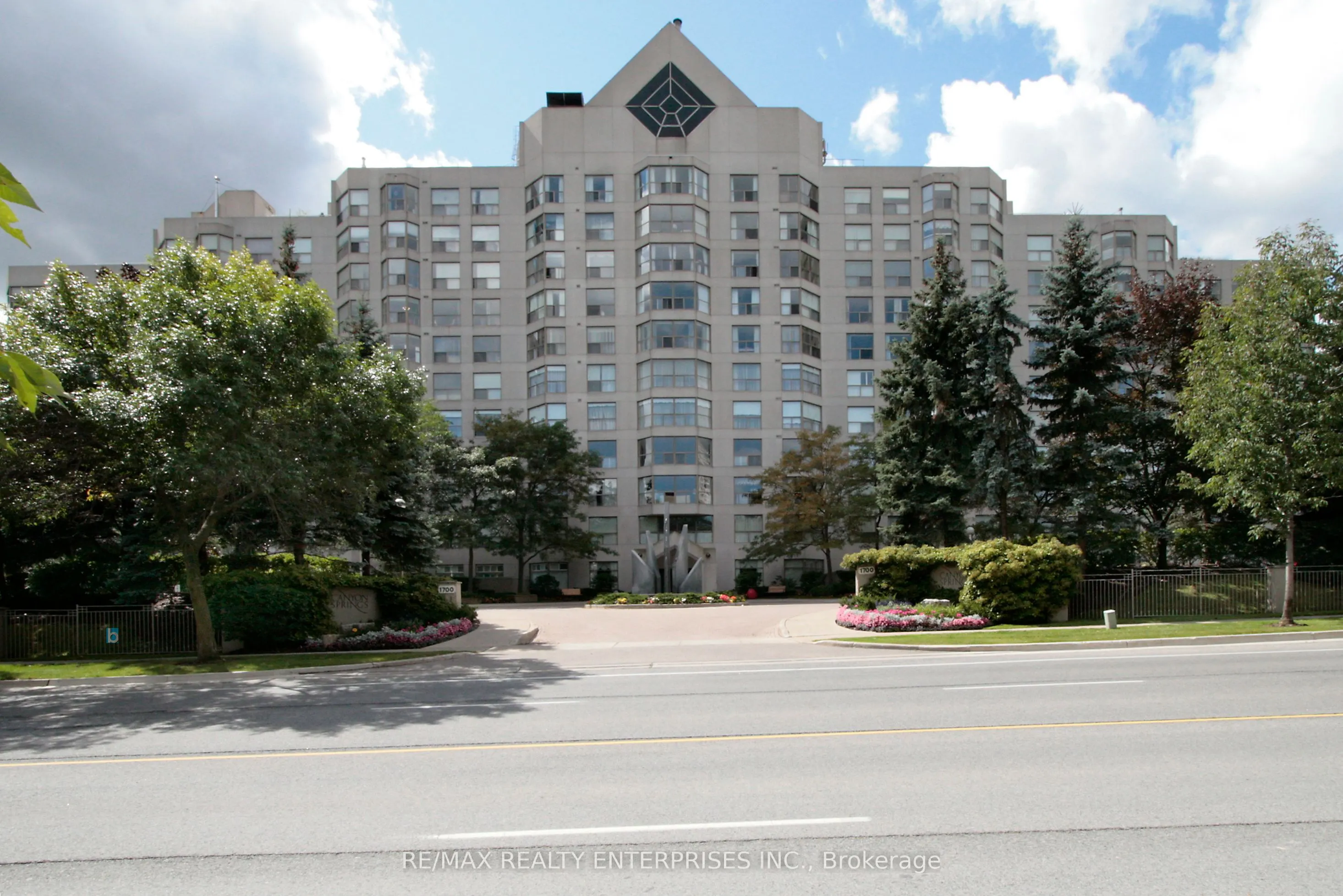 1700 The Collegeway, #402