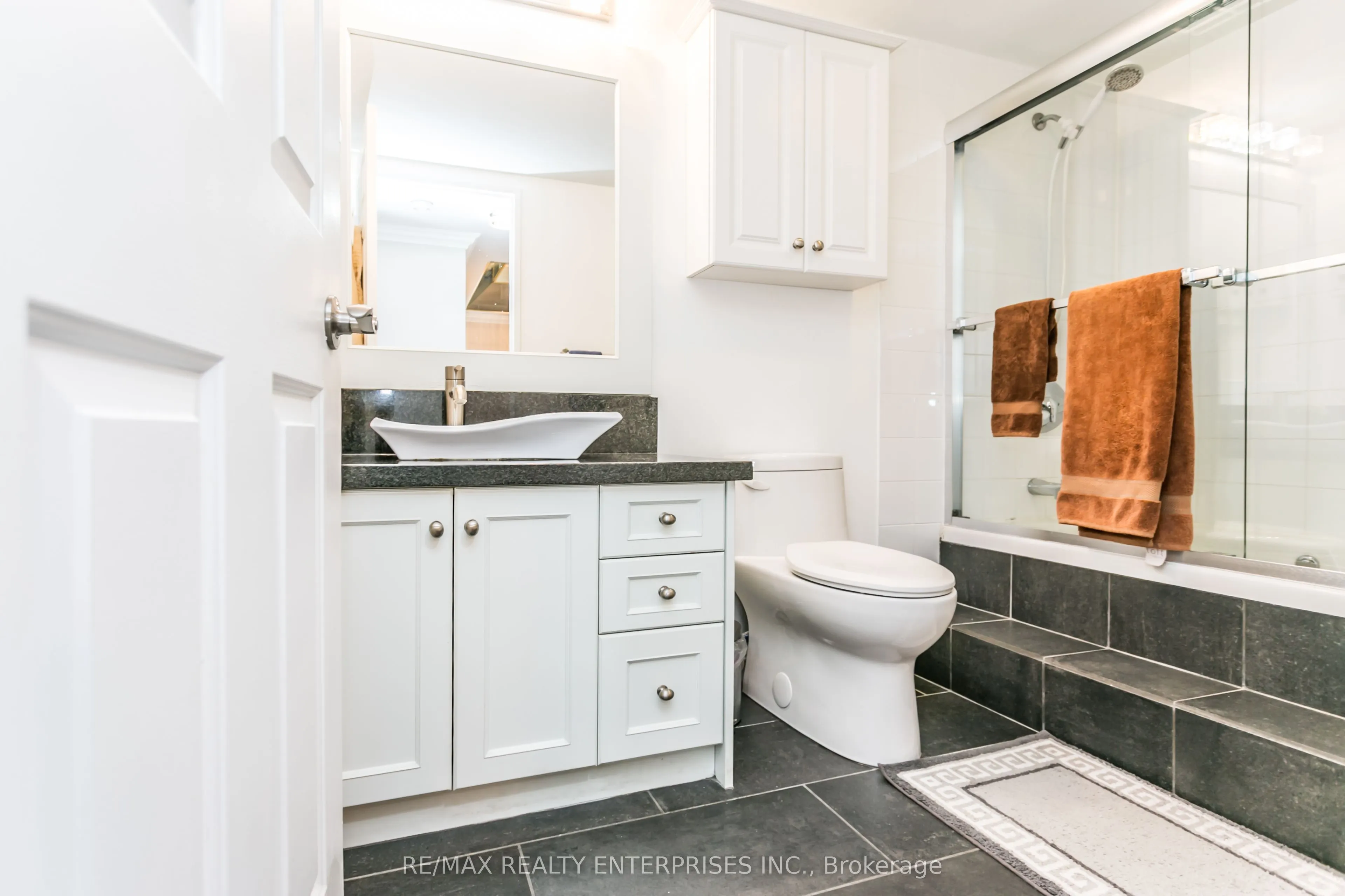 1700 The Collegeway, #402