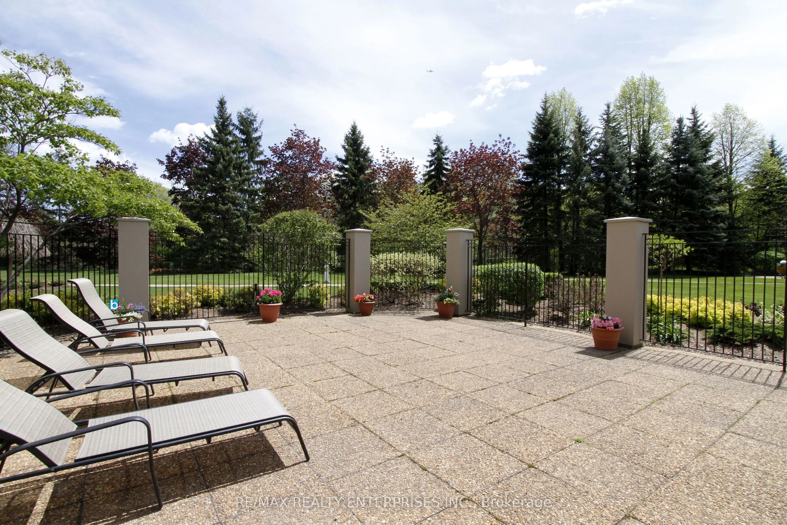1700 The Collegeway, #402