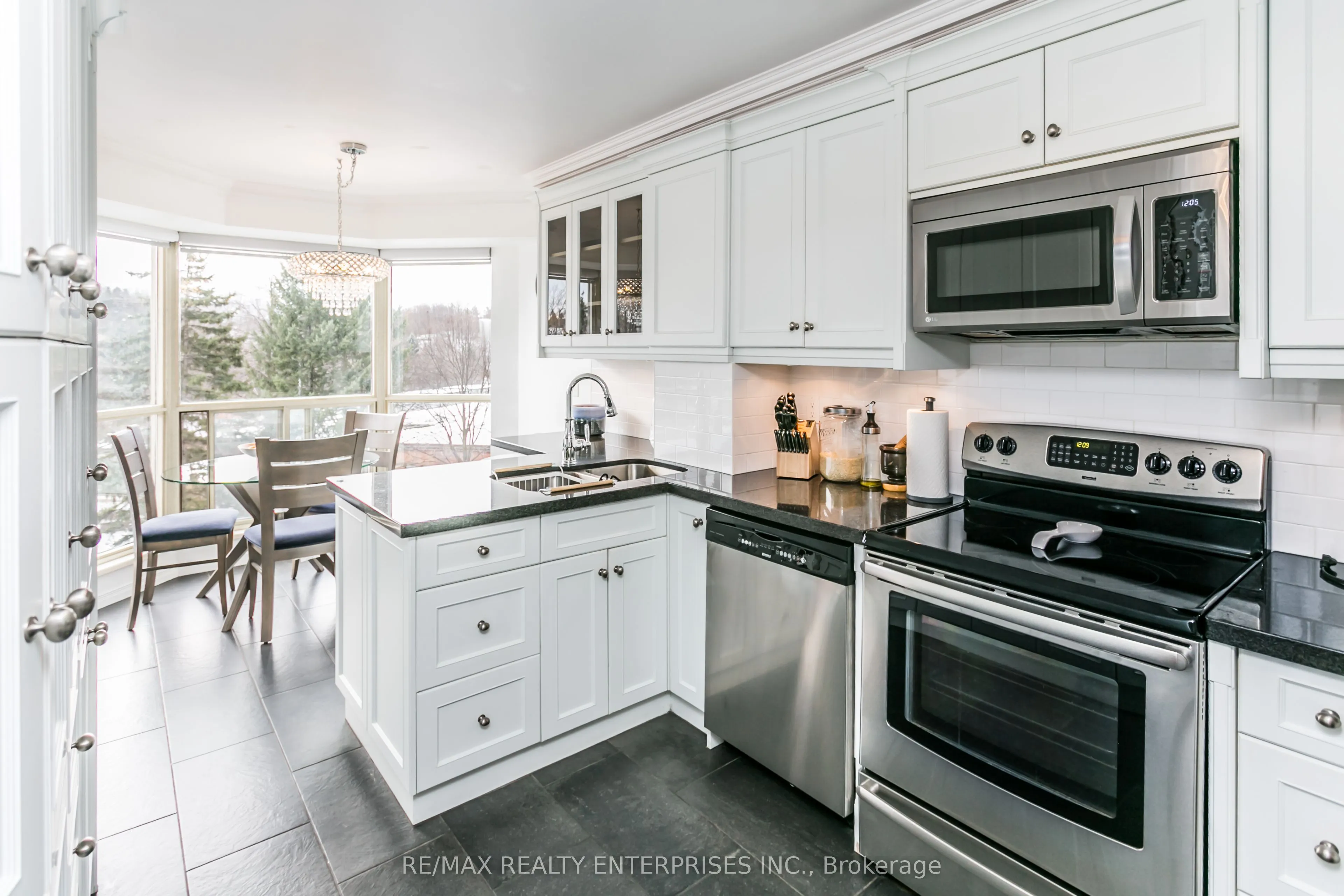 1700 The Collegeway, #402