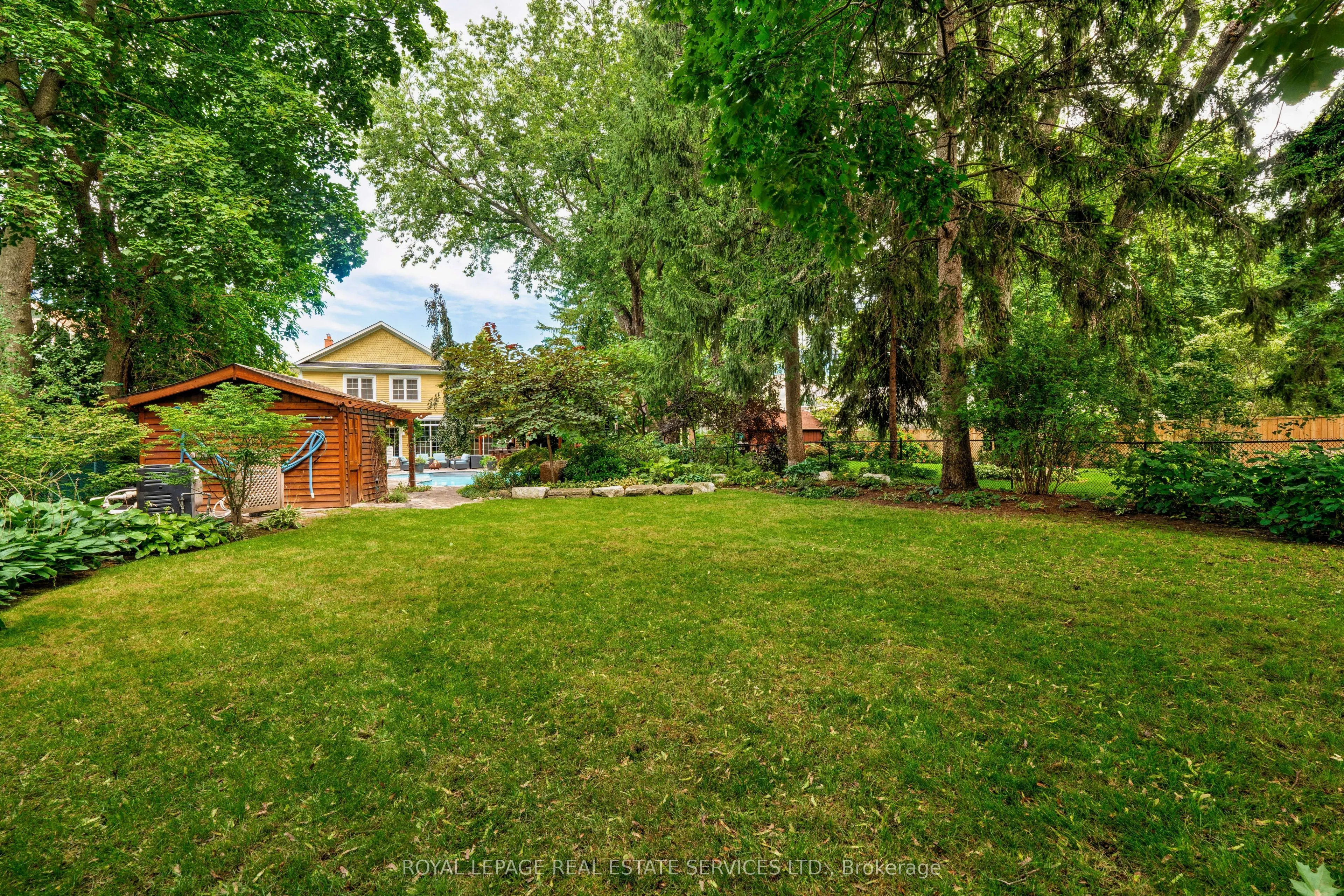 938 Meadow Wood Road