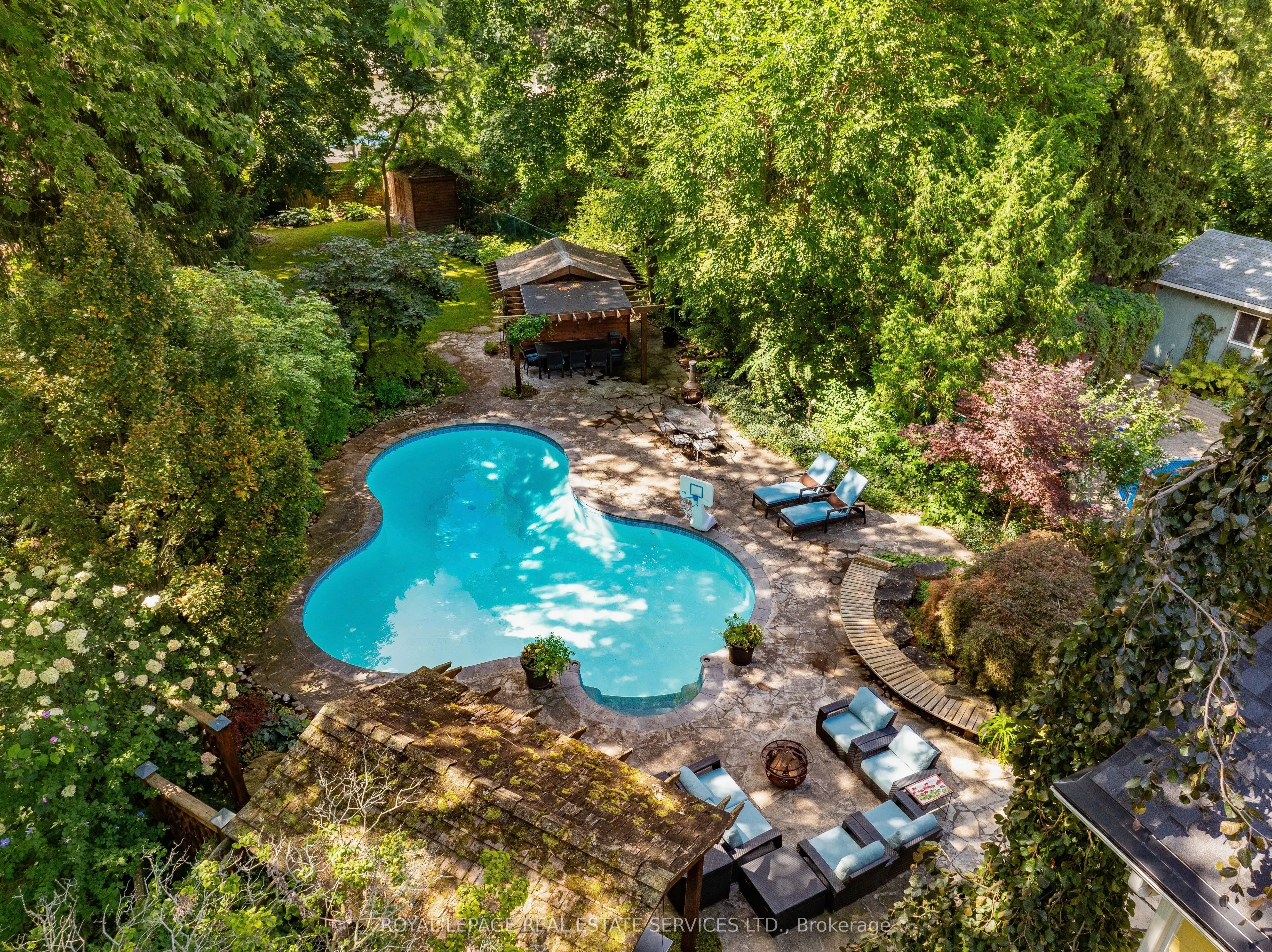 938 Meadow Wood Road