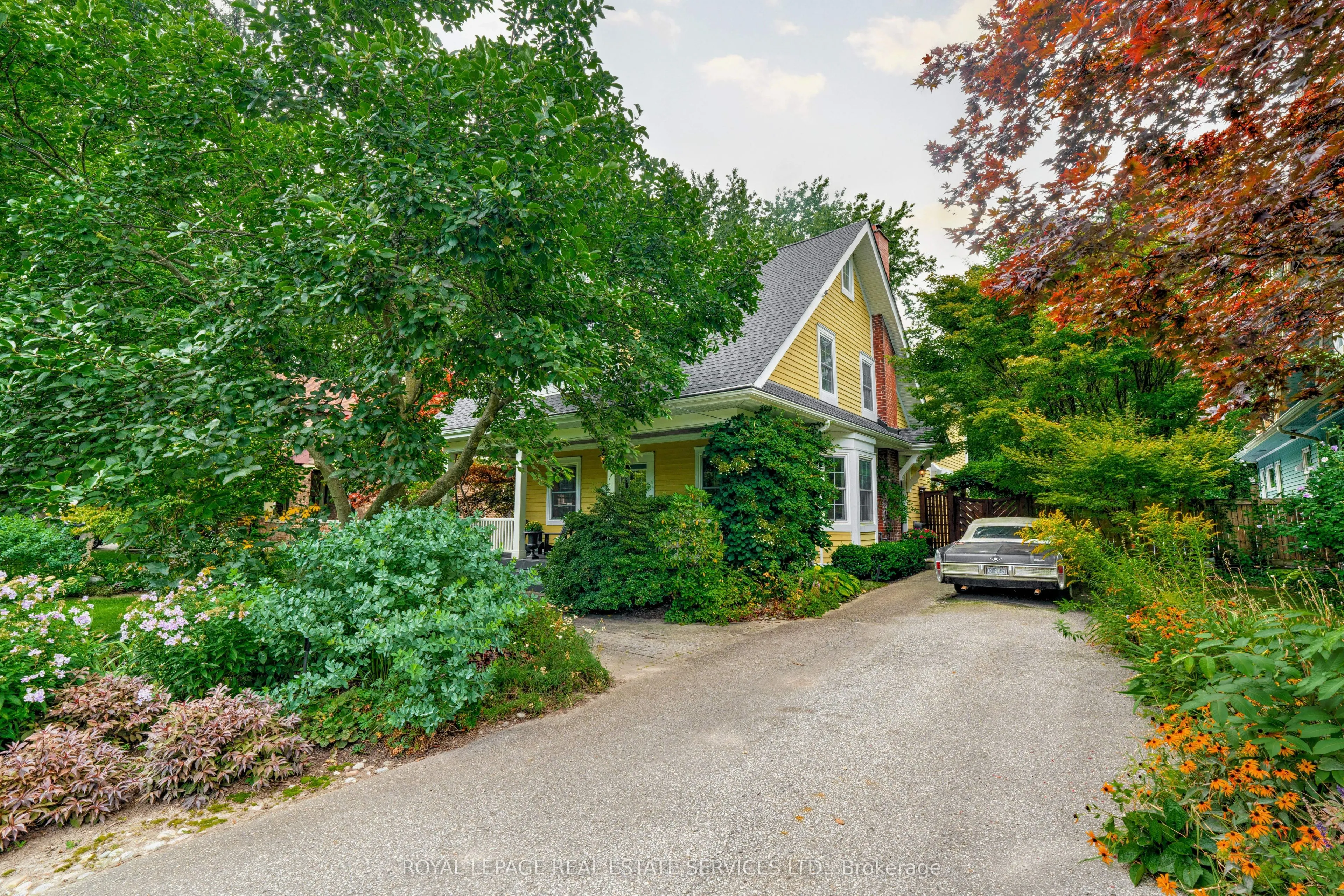 938 Meadow Wood Road