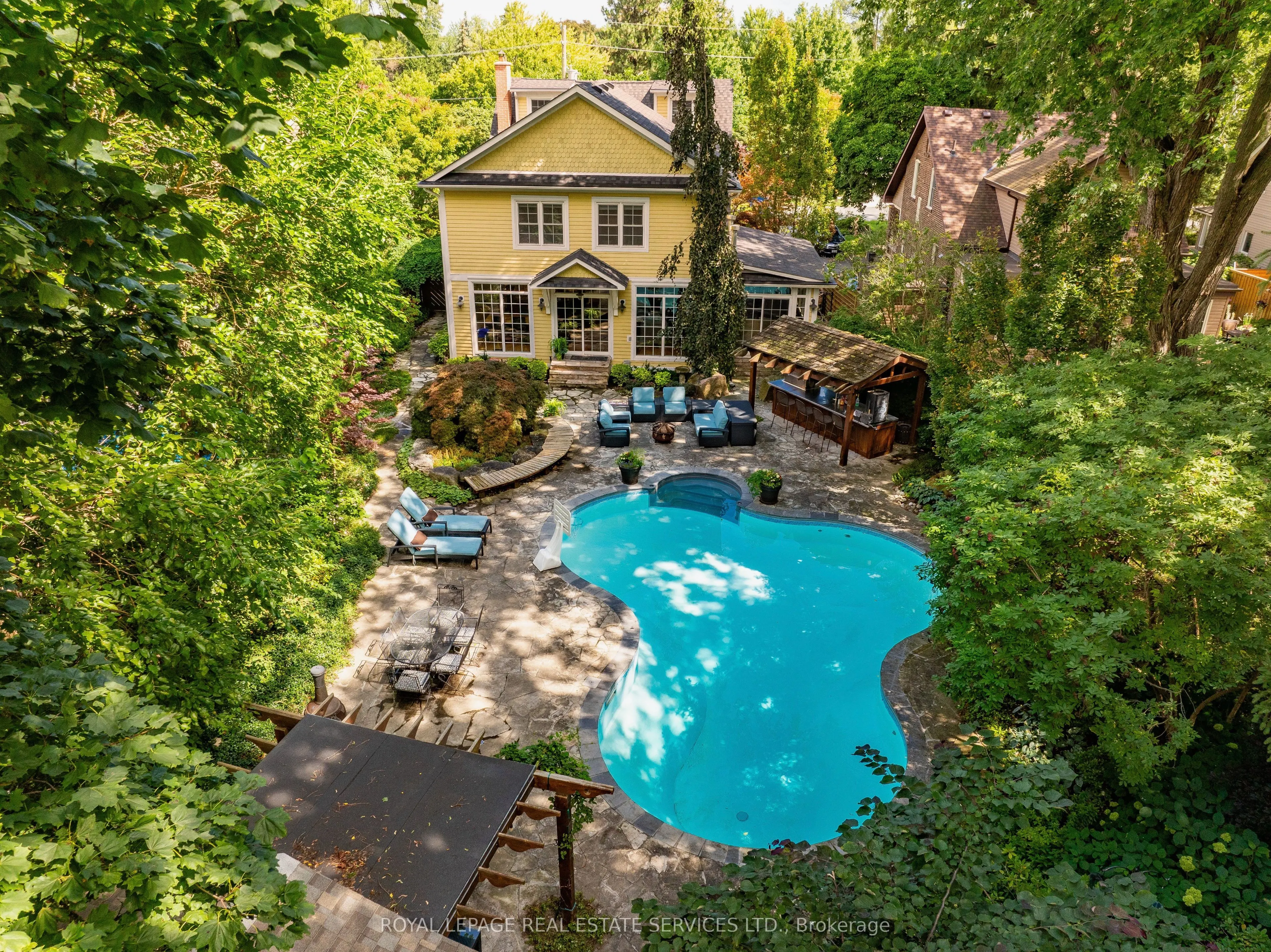 938 Meadow Wood Road