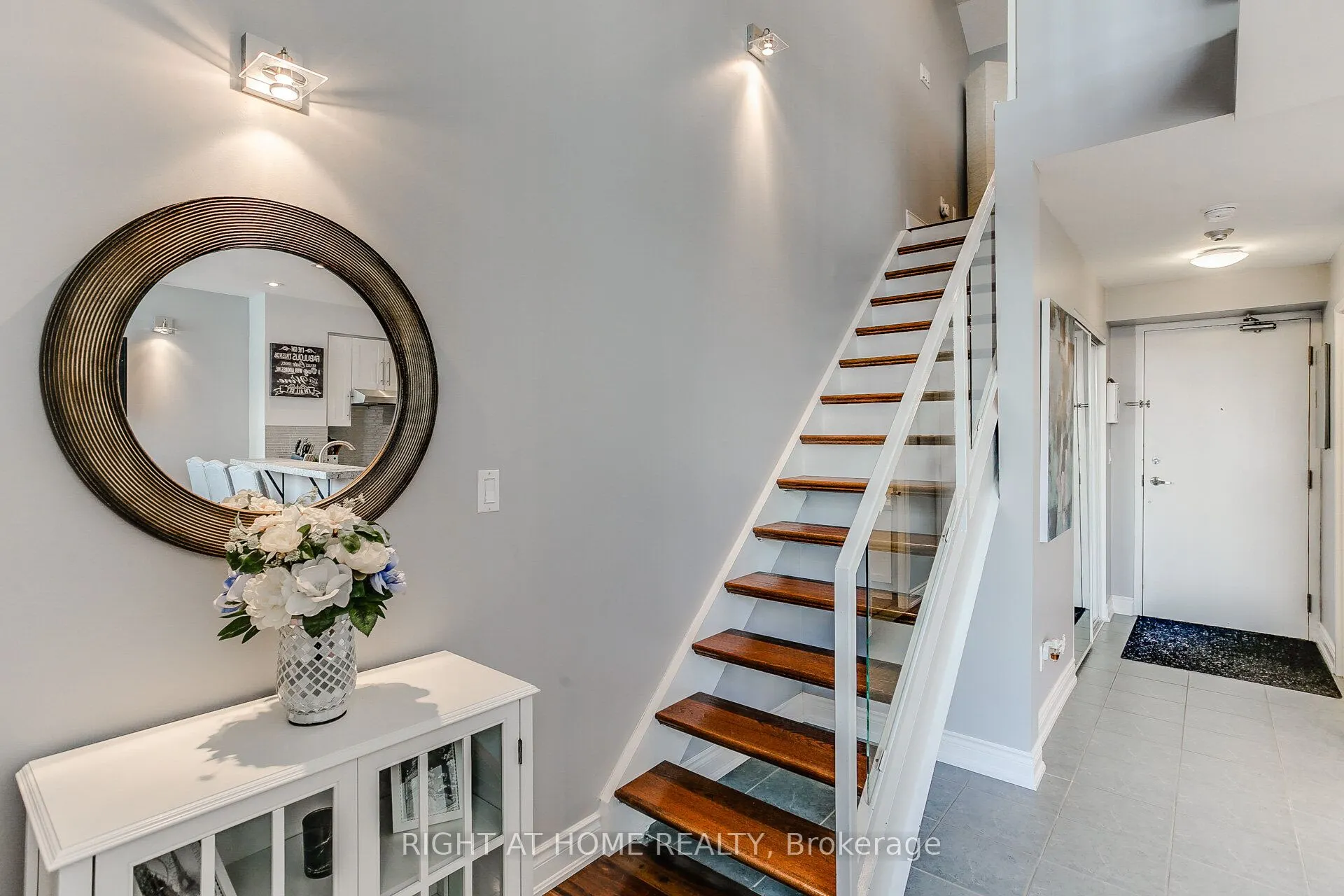 300 Manitoba Street #426