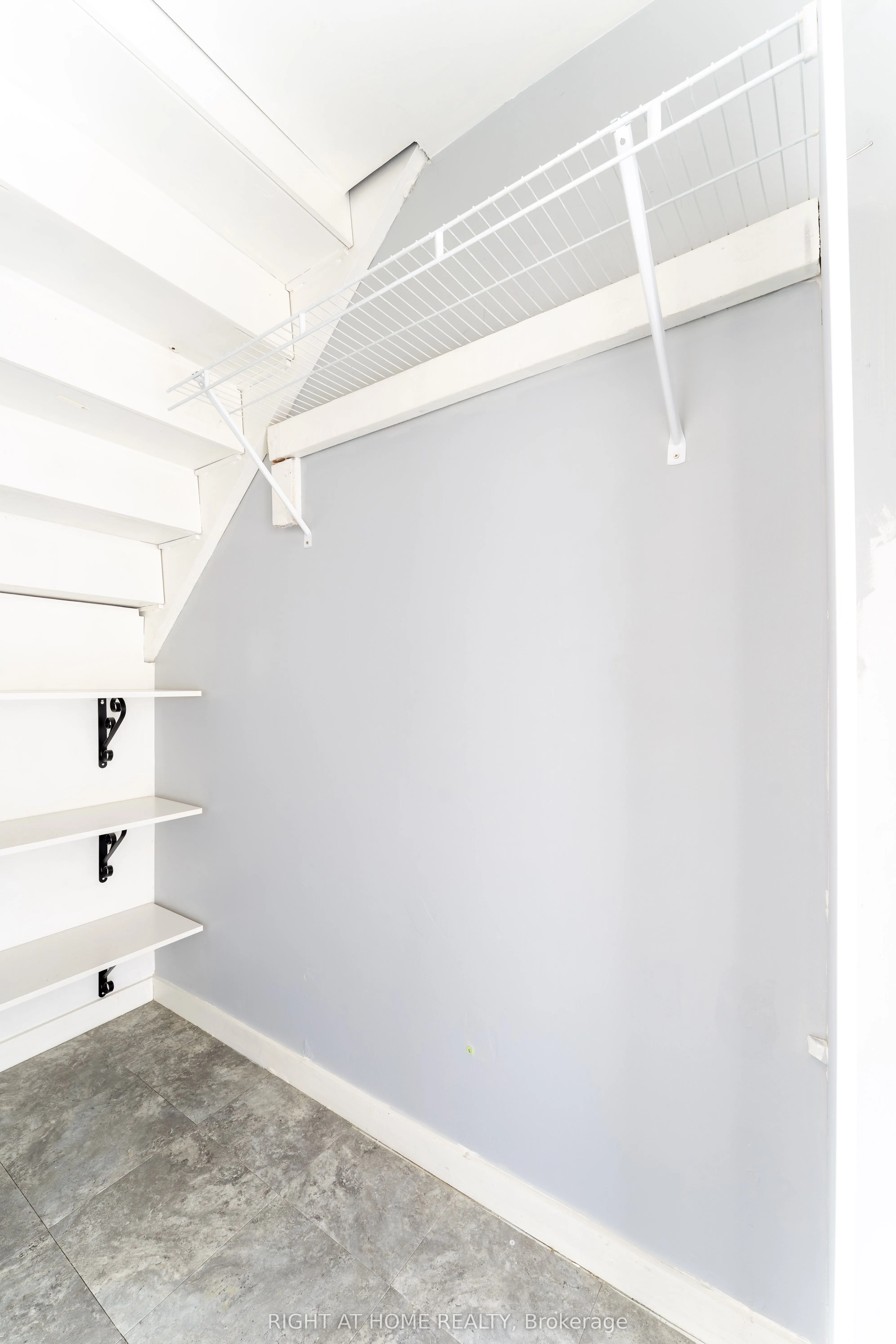 300 Manitoba Street #426