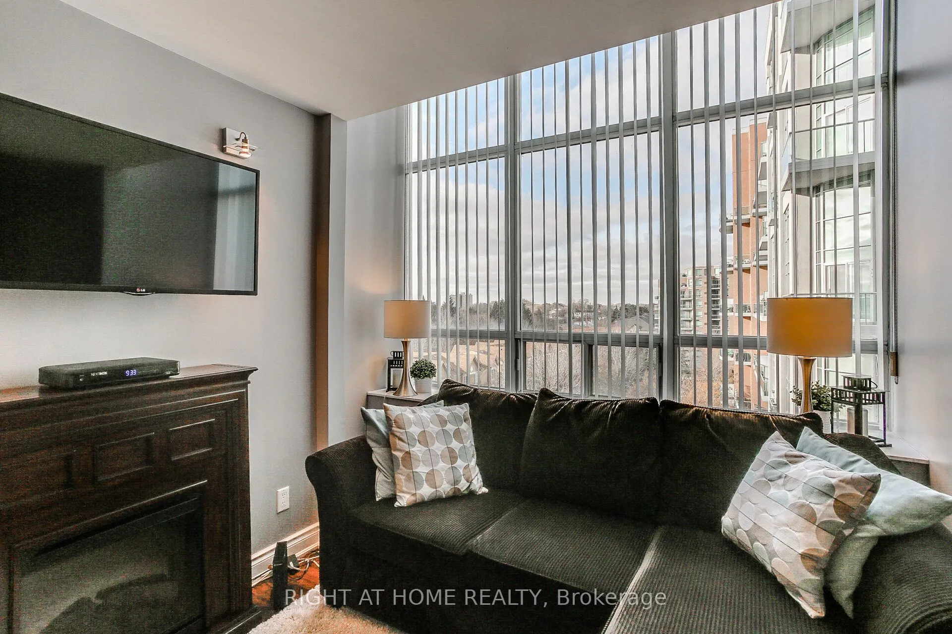 300 Manitoba Street #426