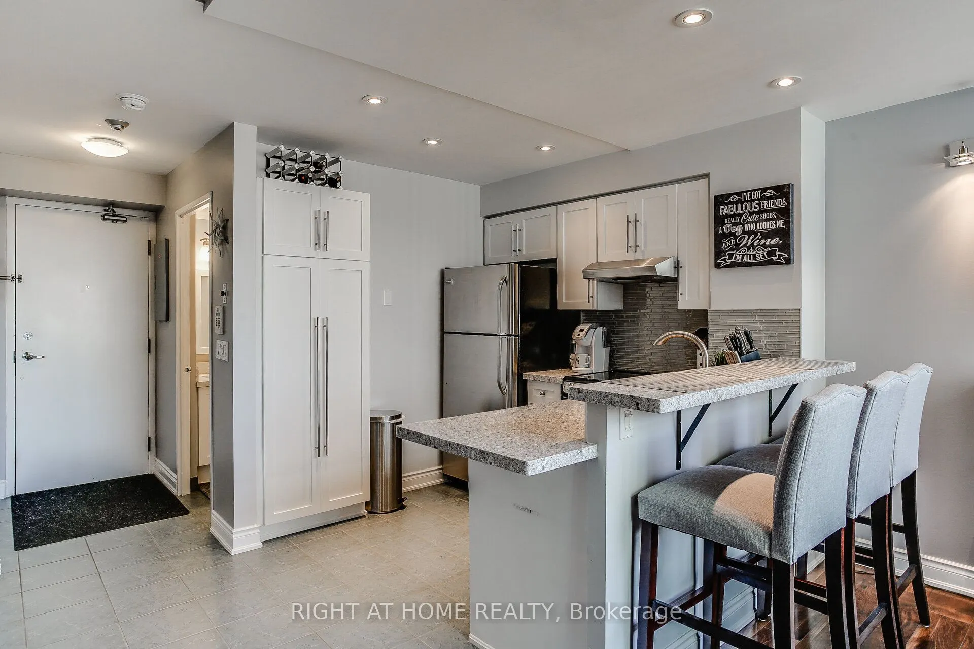 300 Manitoba Street #426