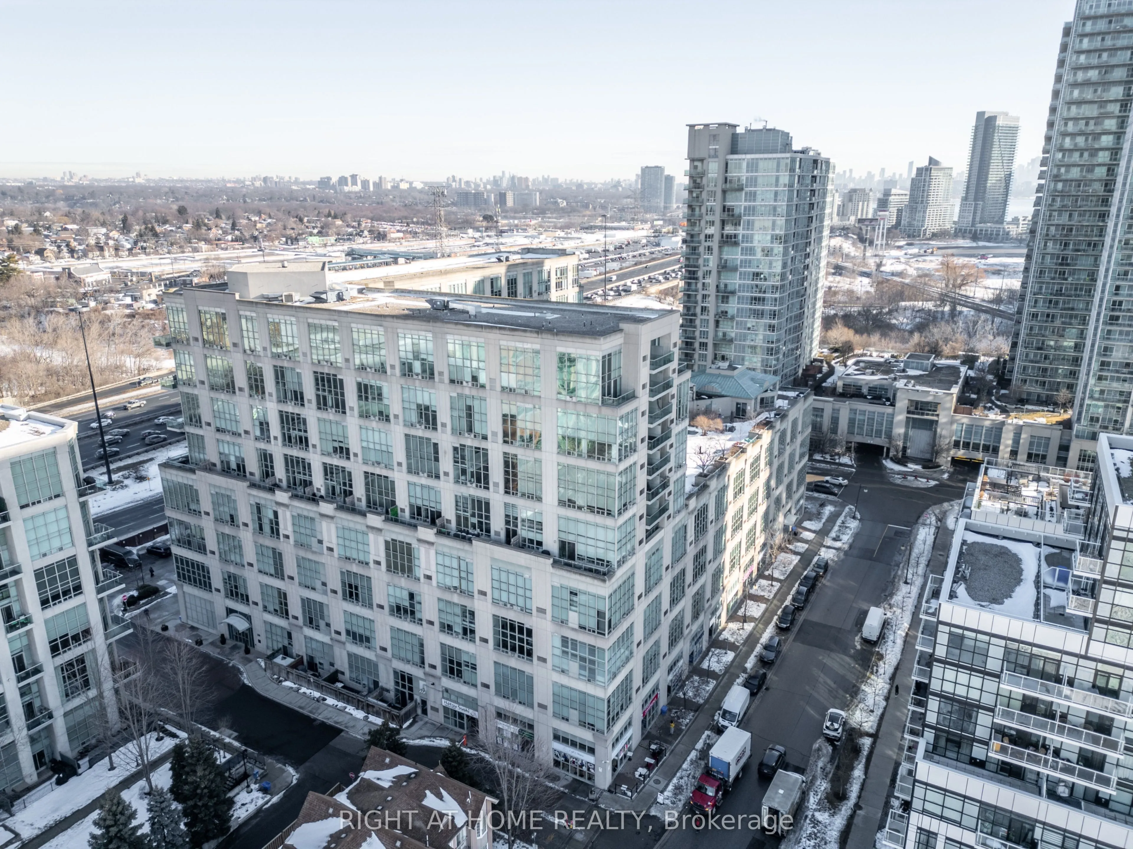 300 Manitoba Street #426