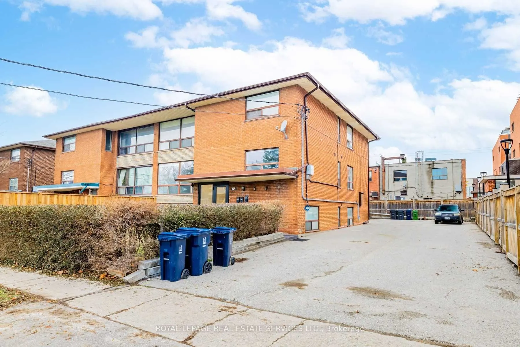 72 Winston Park Boulevard #Lower