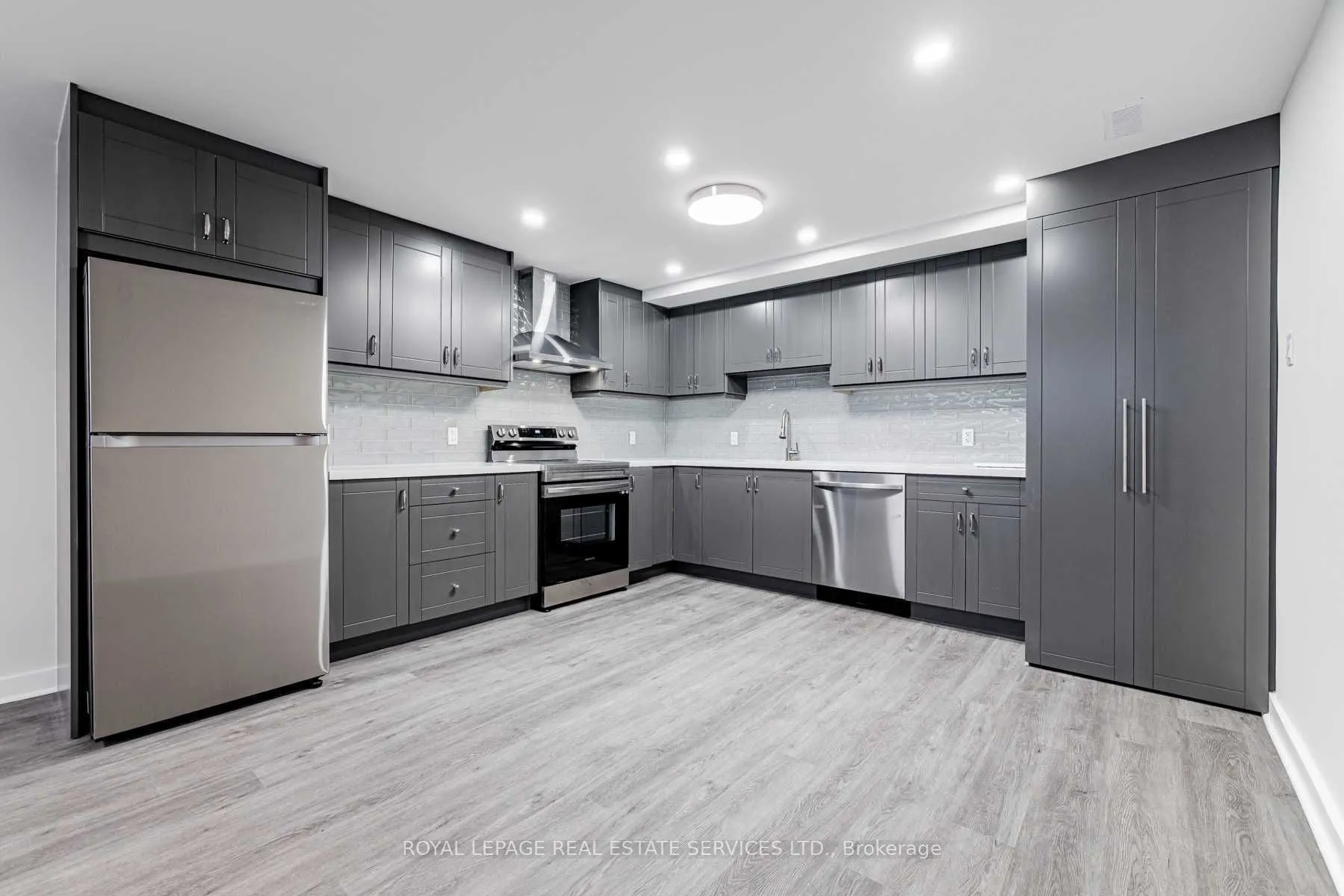 72 Winston Park Boulevard #Lower
