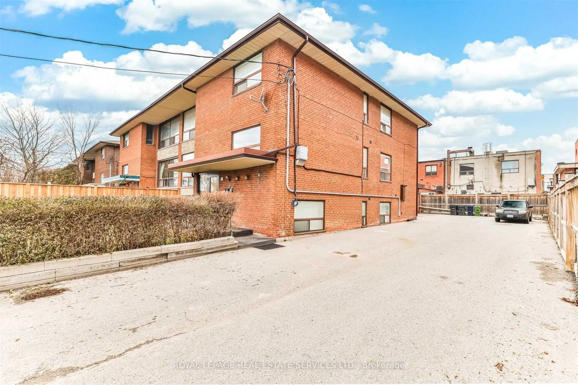 72 Winston Park Boulevard #Lower