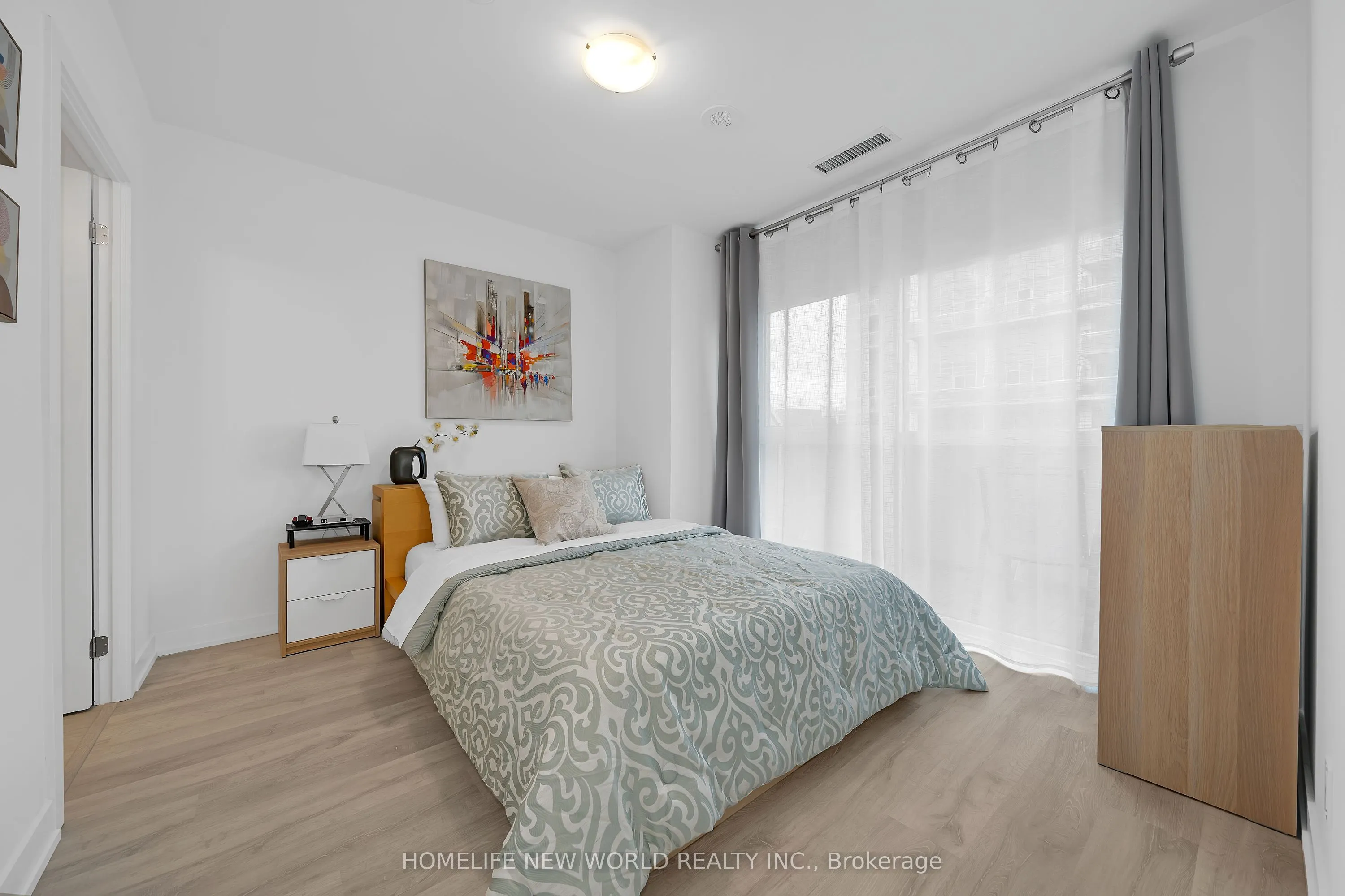 251 Manitoba Street #412
