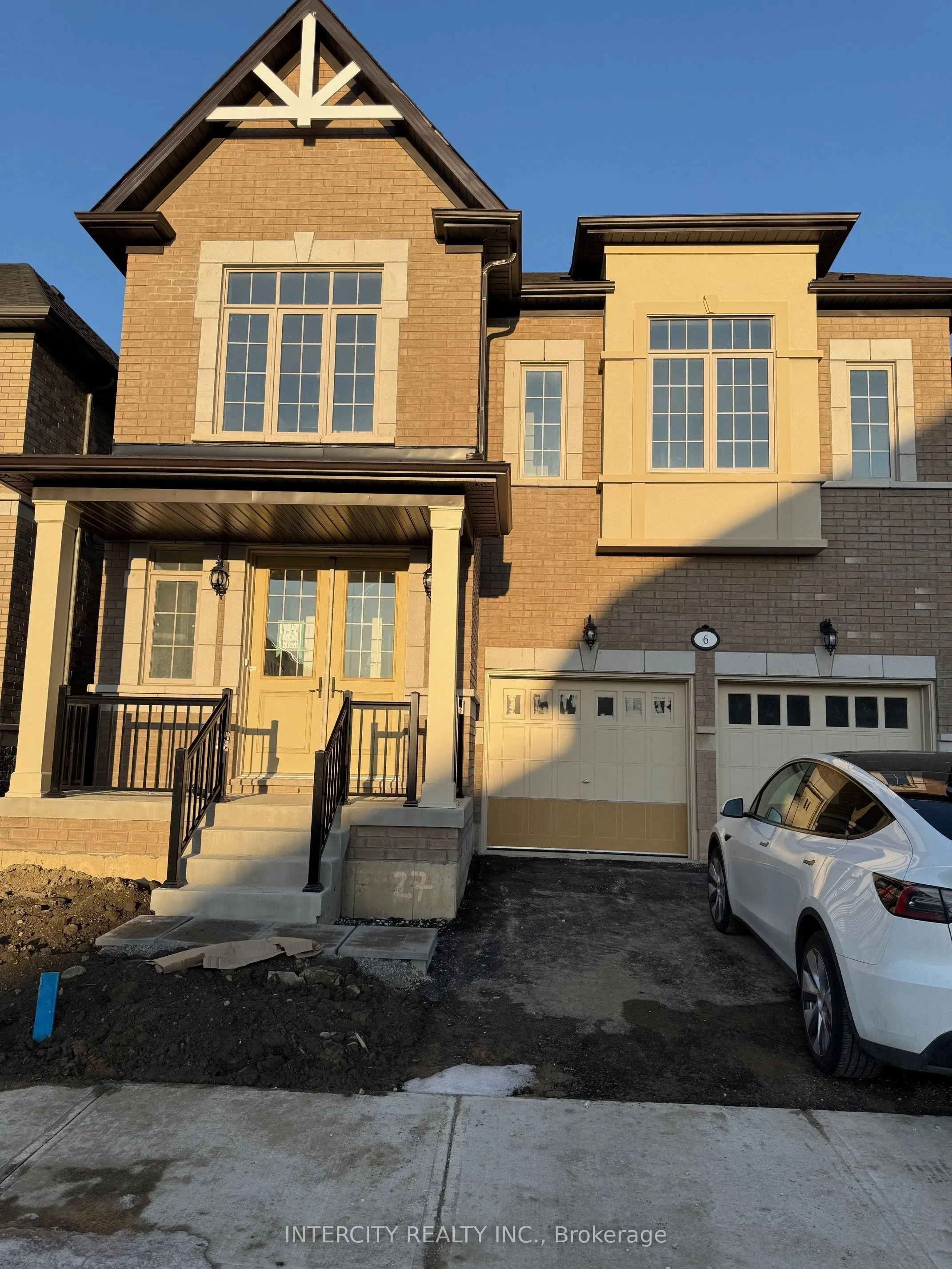 6 Keyworth Crescent