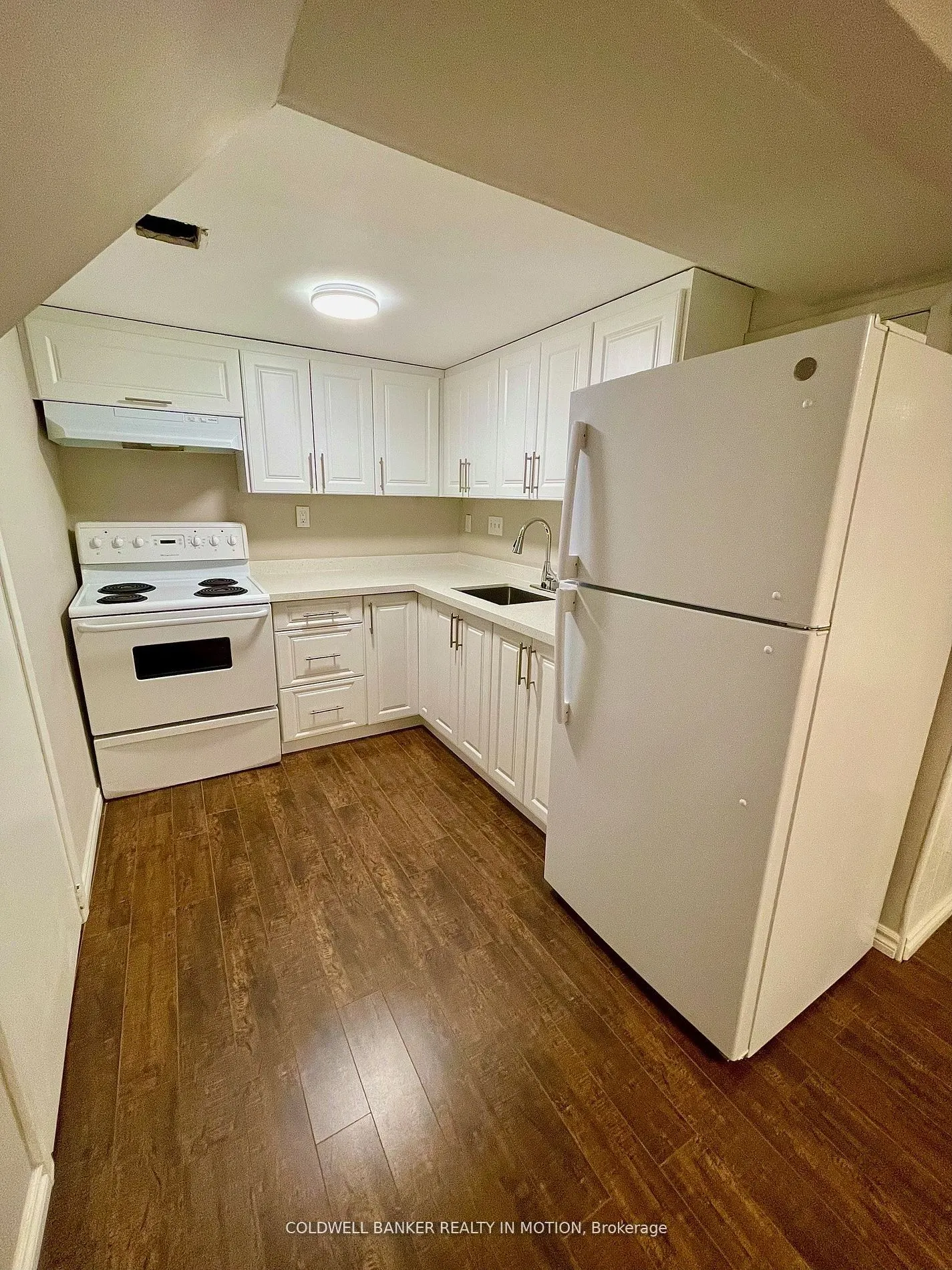 2907 Inlake Court