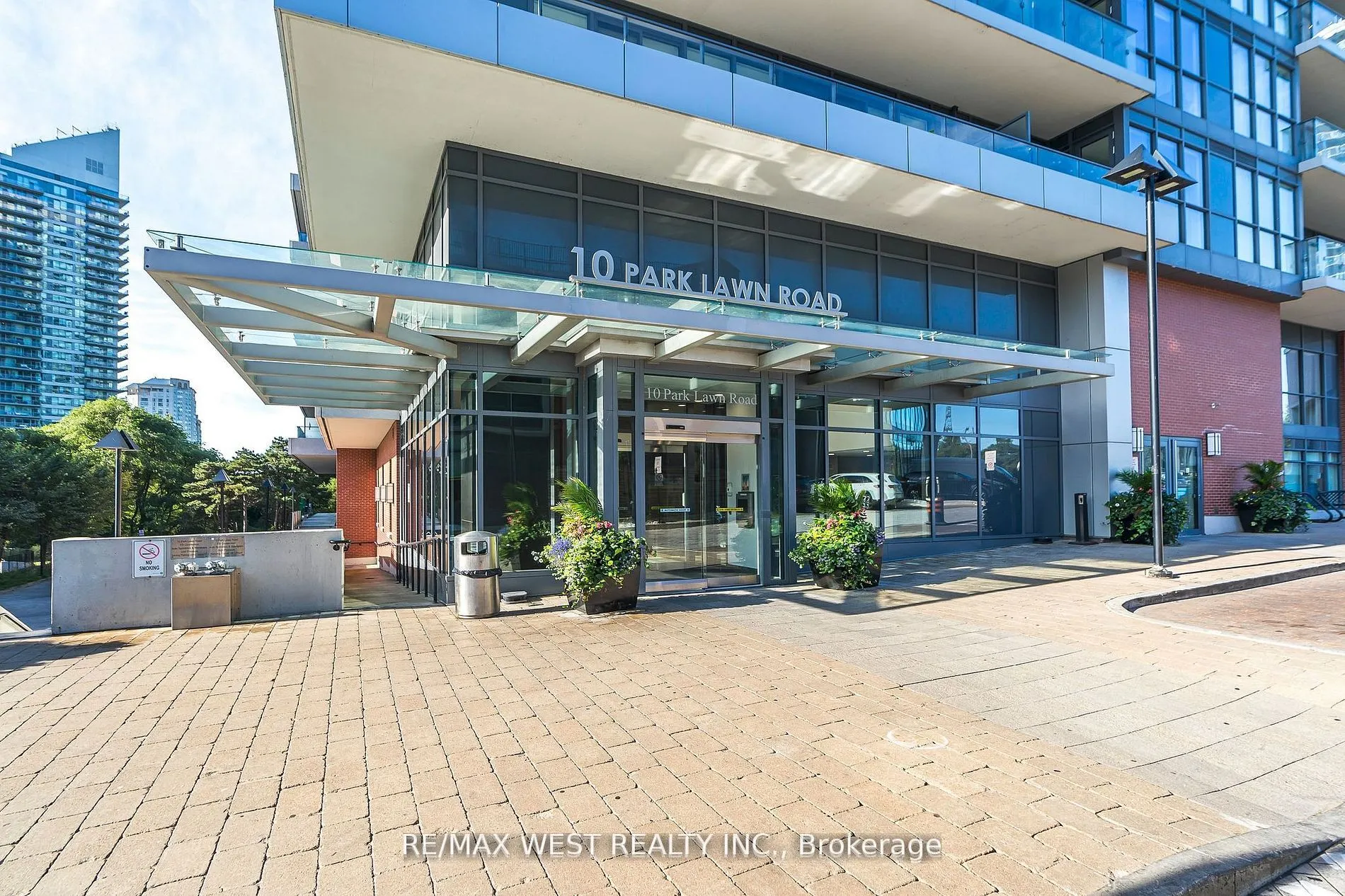 10 Park Lawn Road #1705