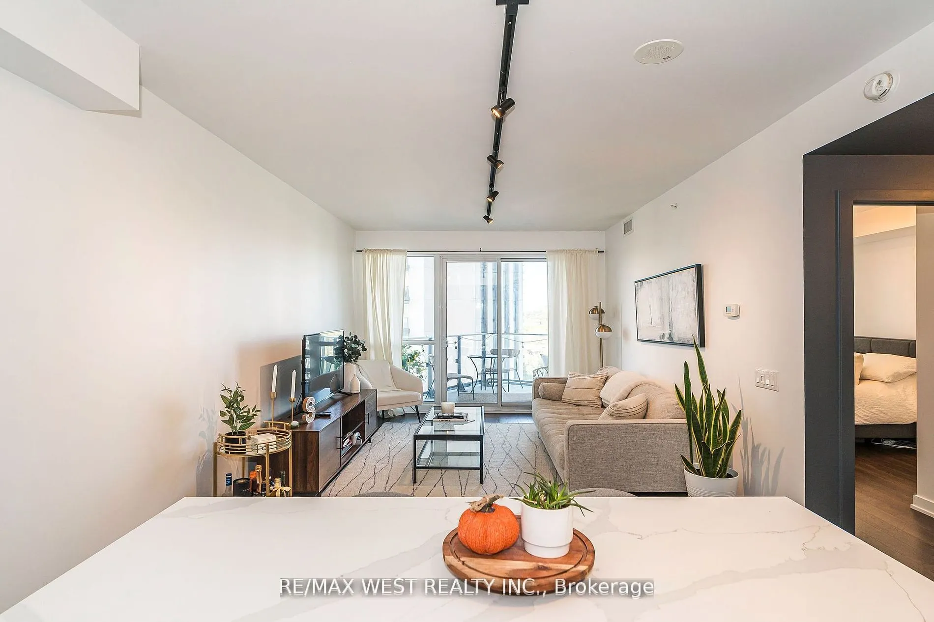 10 Park Lawn Road #1705