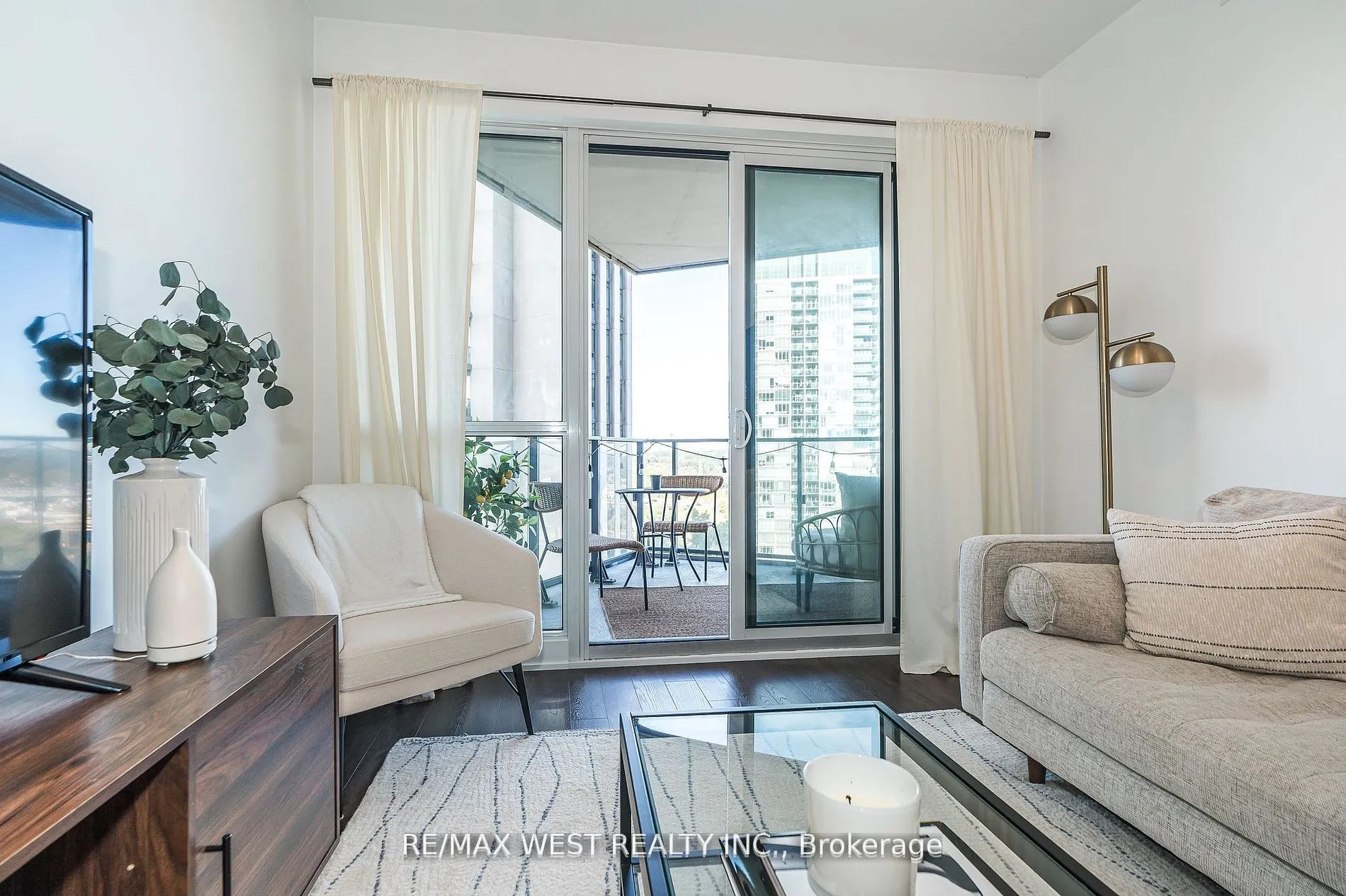 10 Park Lawn Road #1705