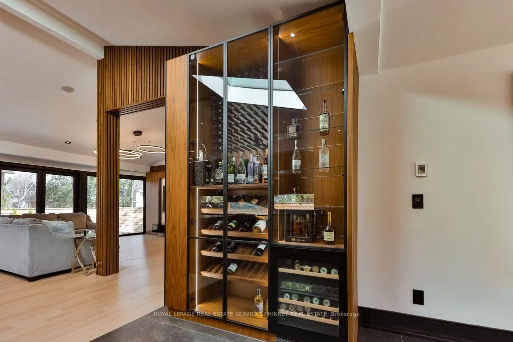 621 Sir Richard's Road