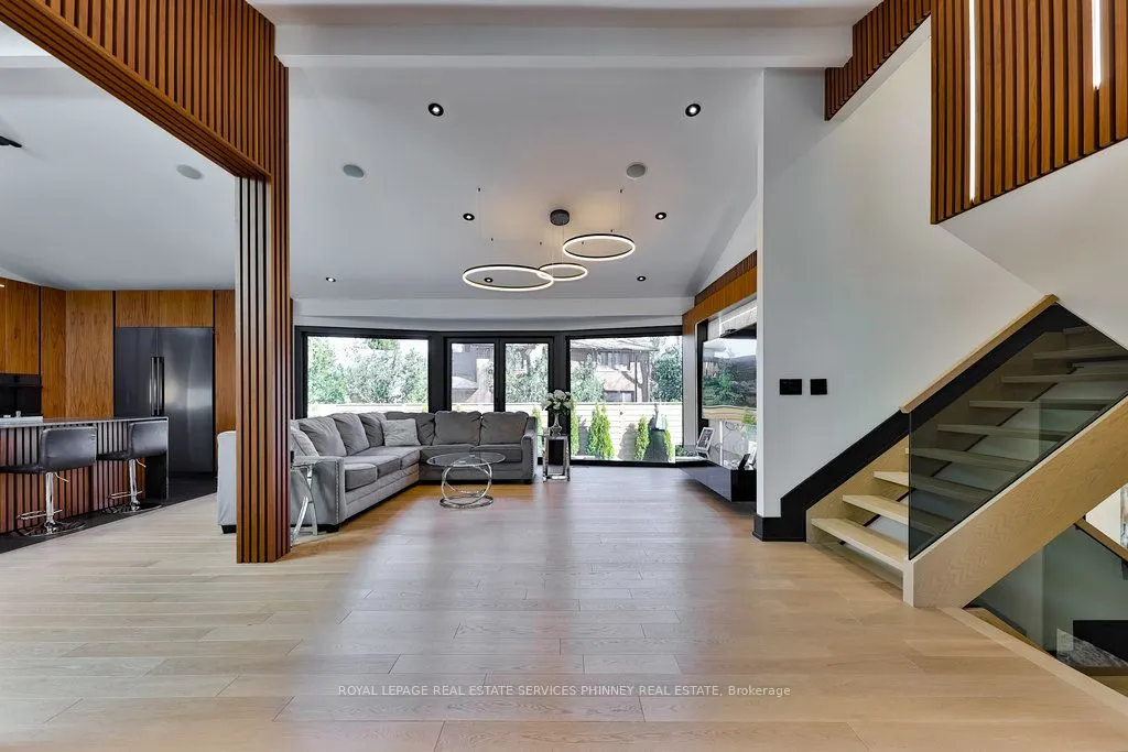 621 Sir Richard's Road