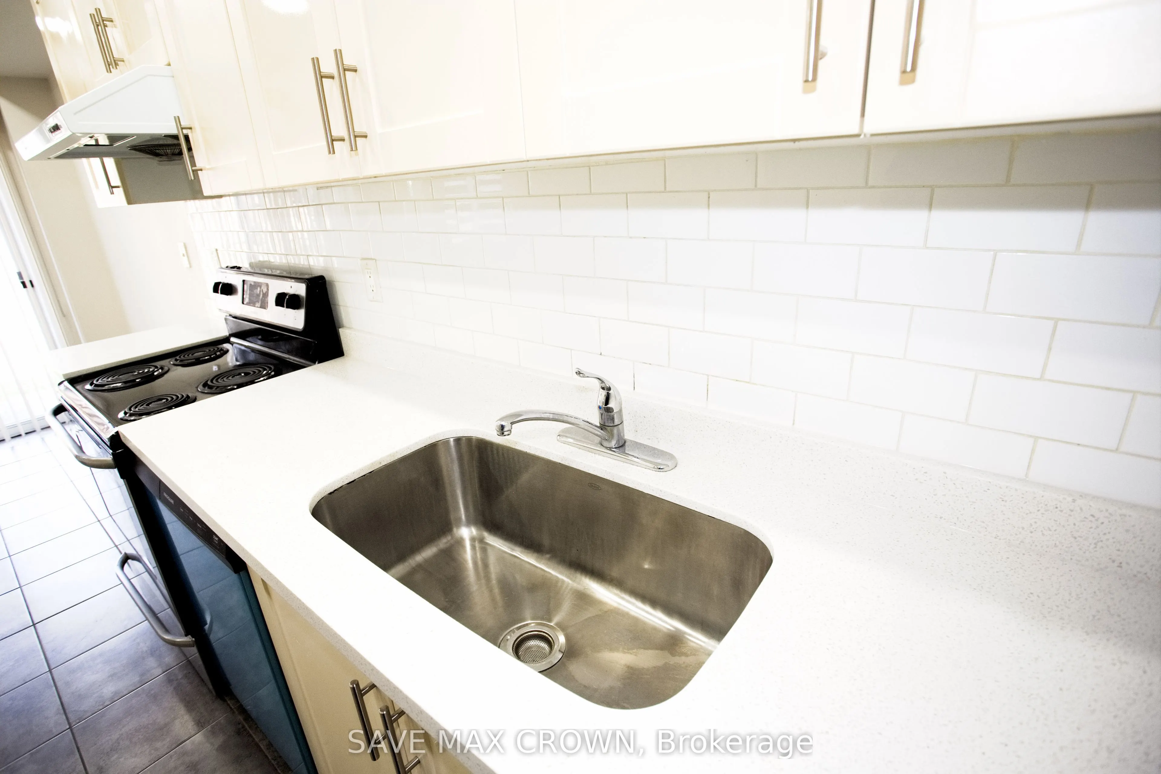4600 Kimbermount Avenue, #61