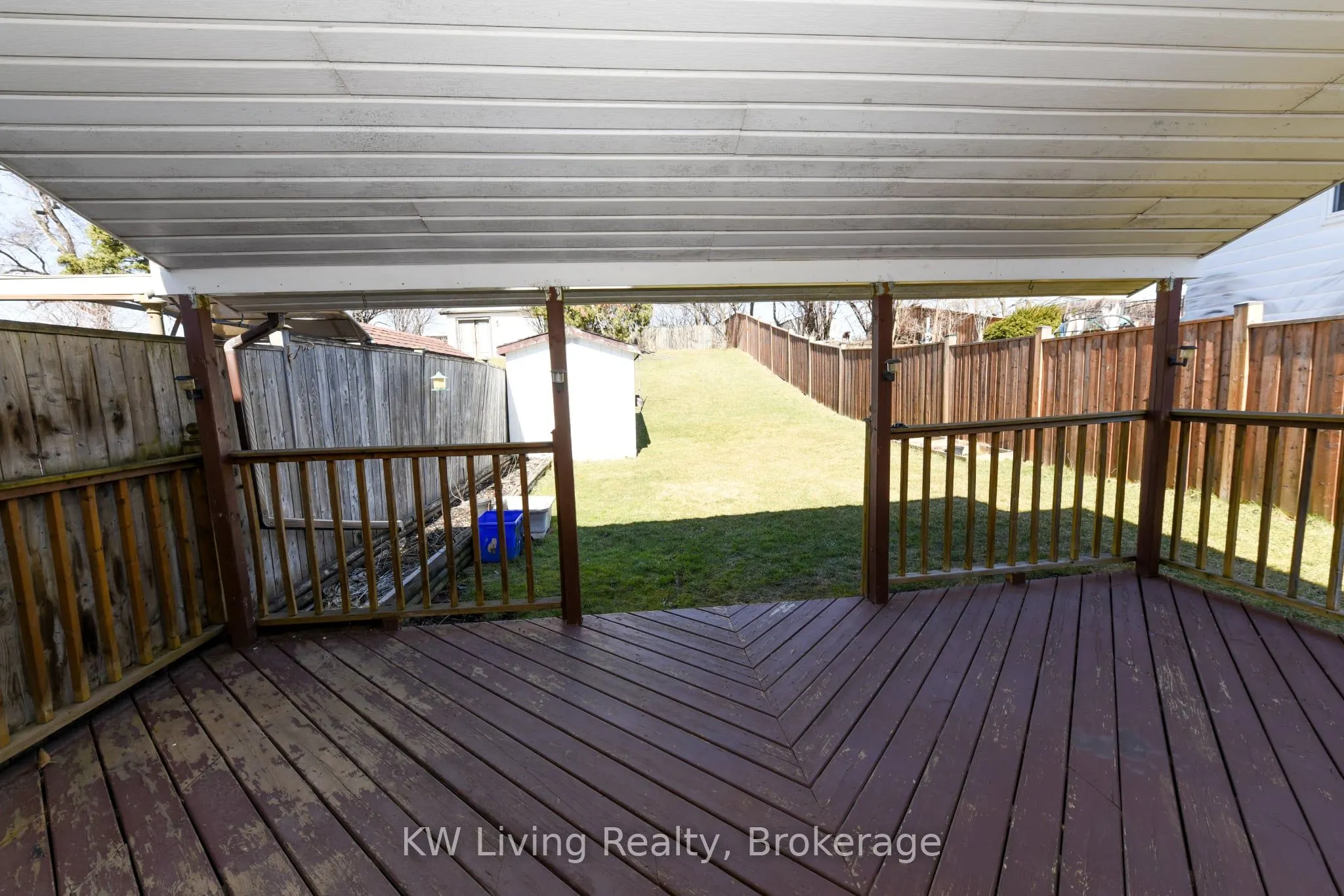 718 Eaglemount Crescent