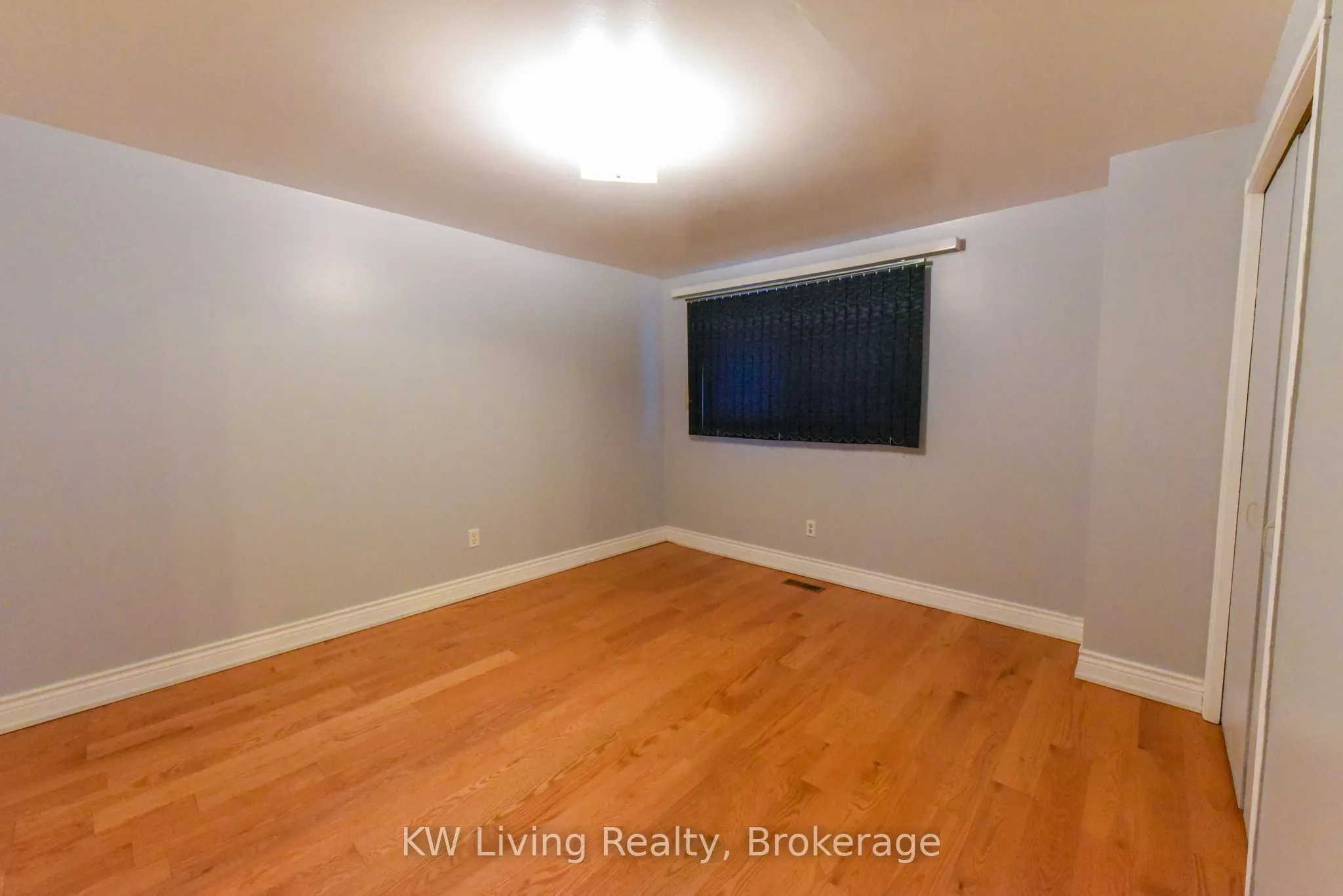 718 Eaglemount Crescent