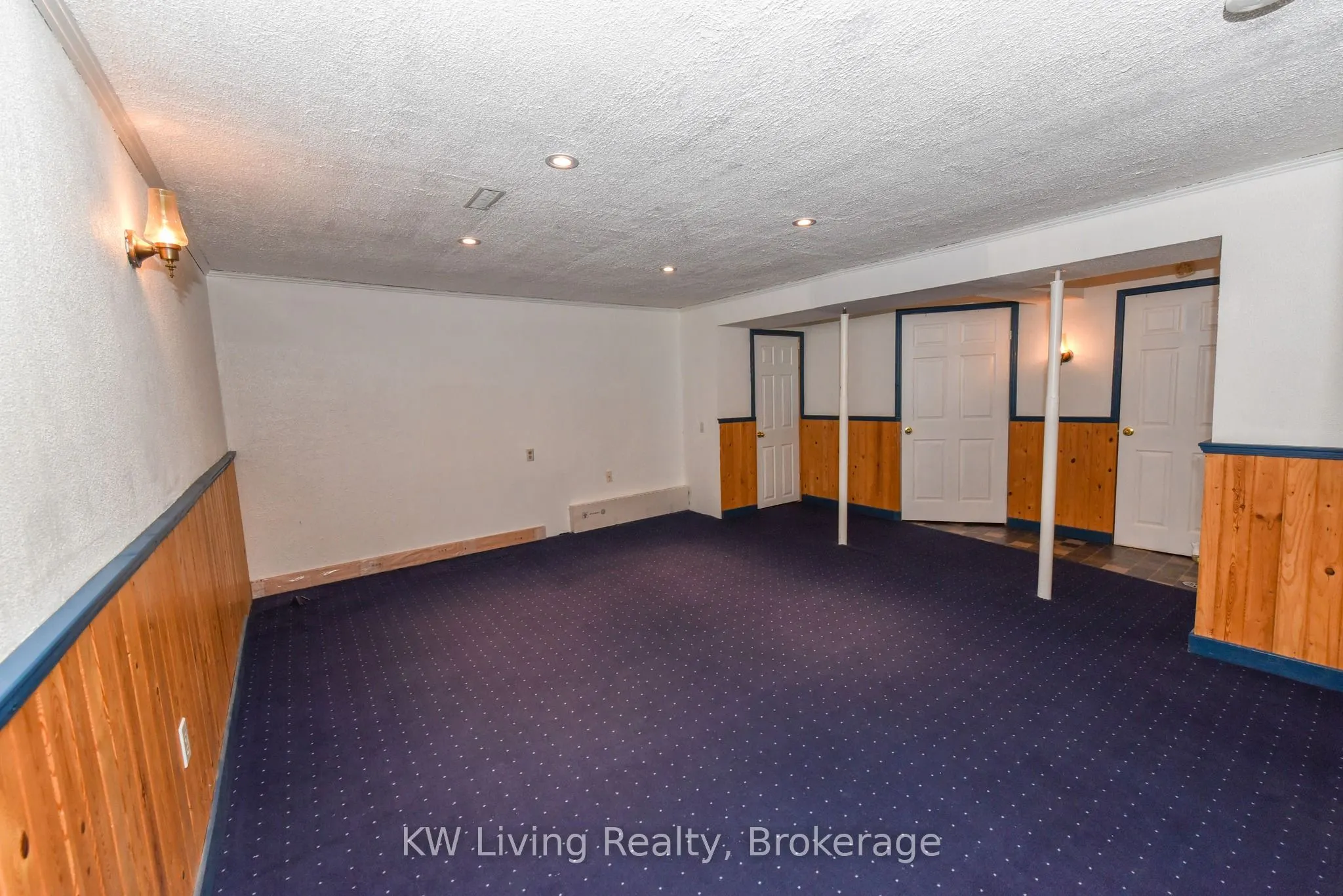 718 Eaglemount Crescent