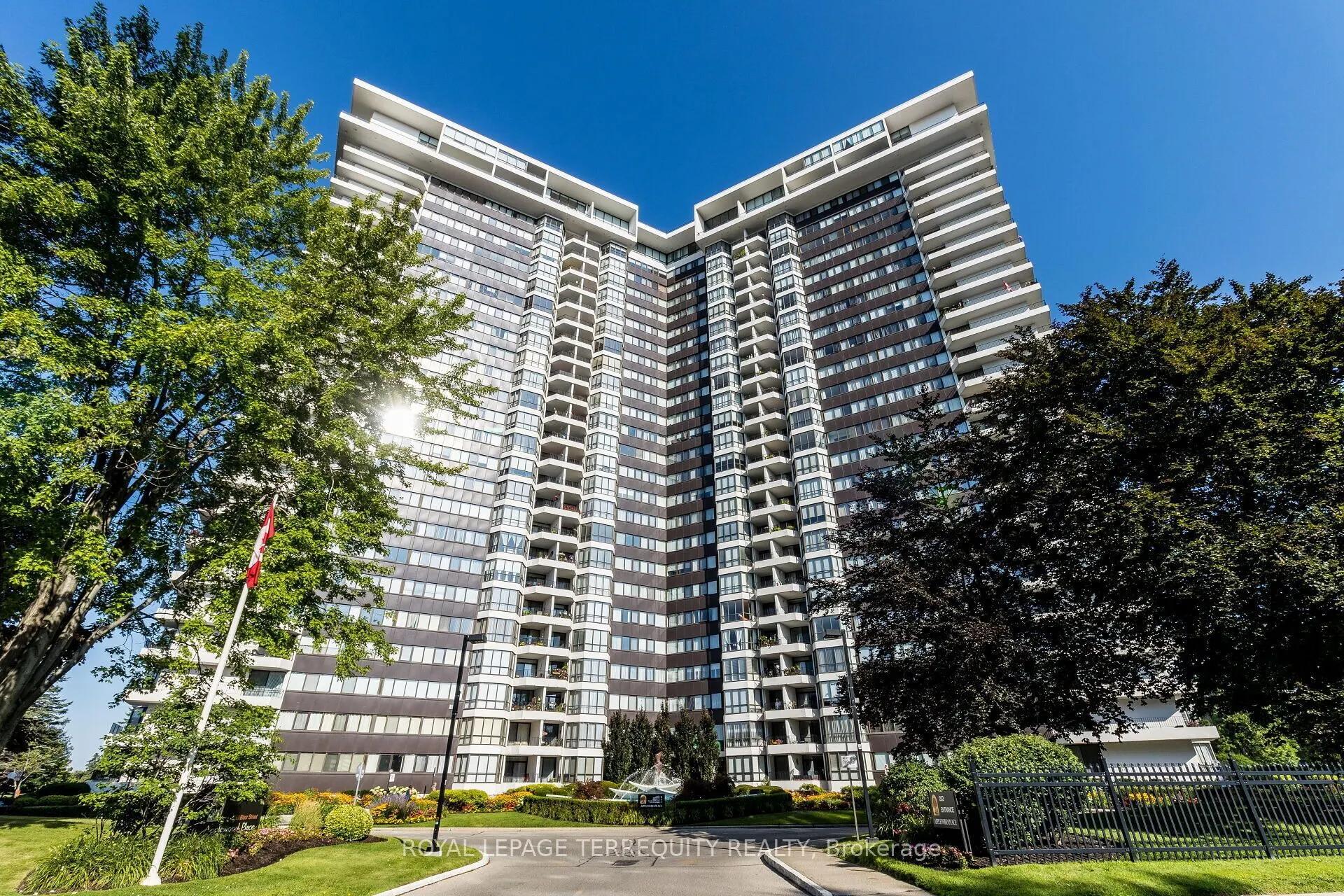 1333 Bloor Street, #211