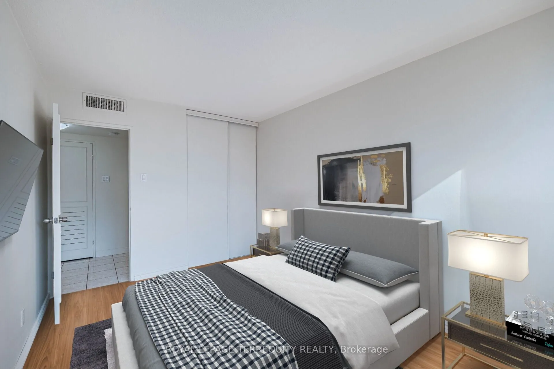 1333 Bloor Street, #211