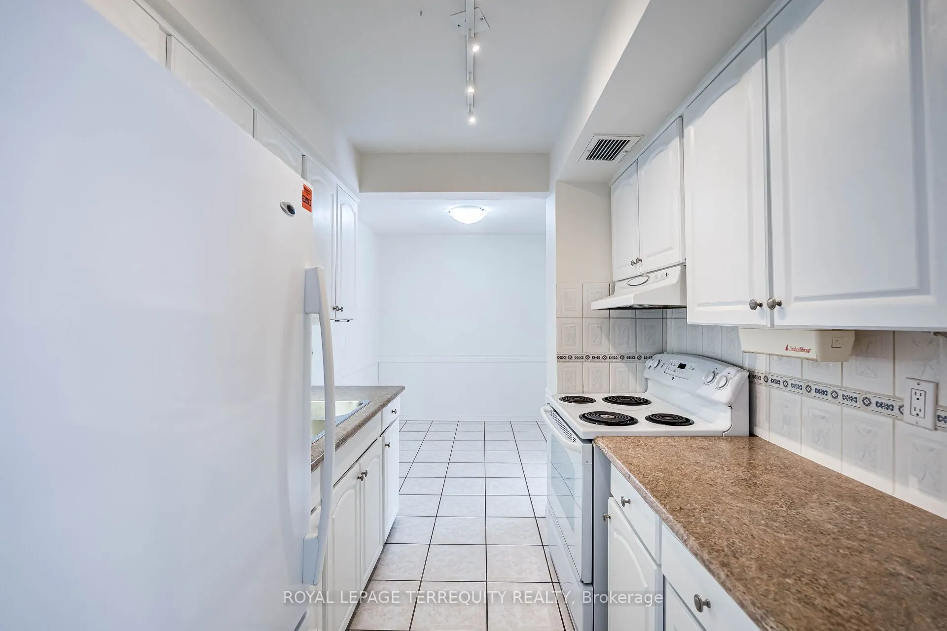 1333 Bloor Street, #211