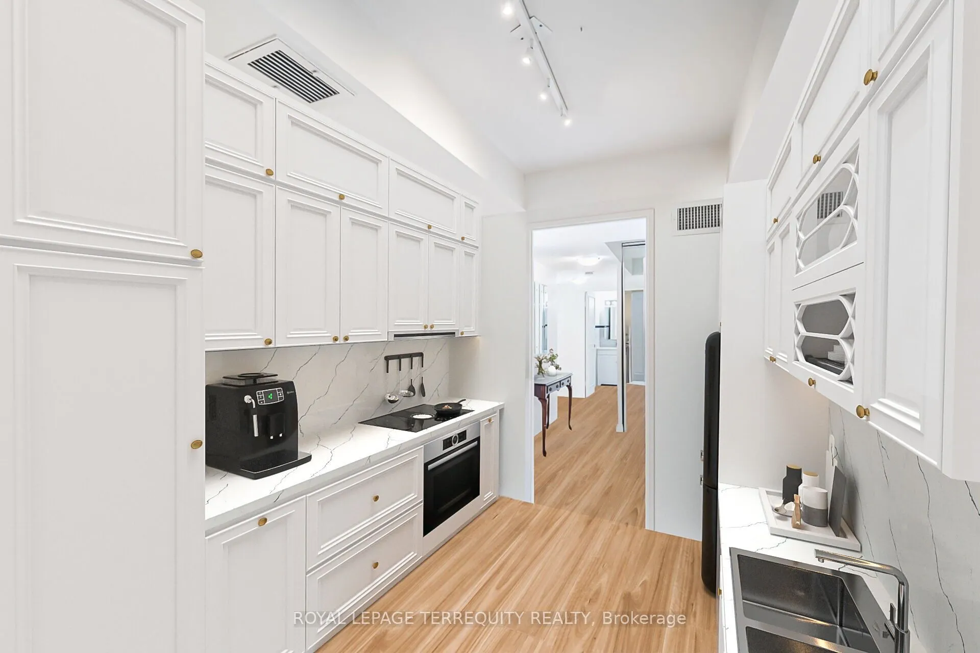 1333 Bloor Street, #211