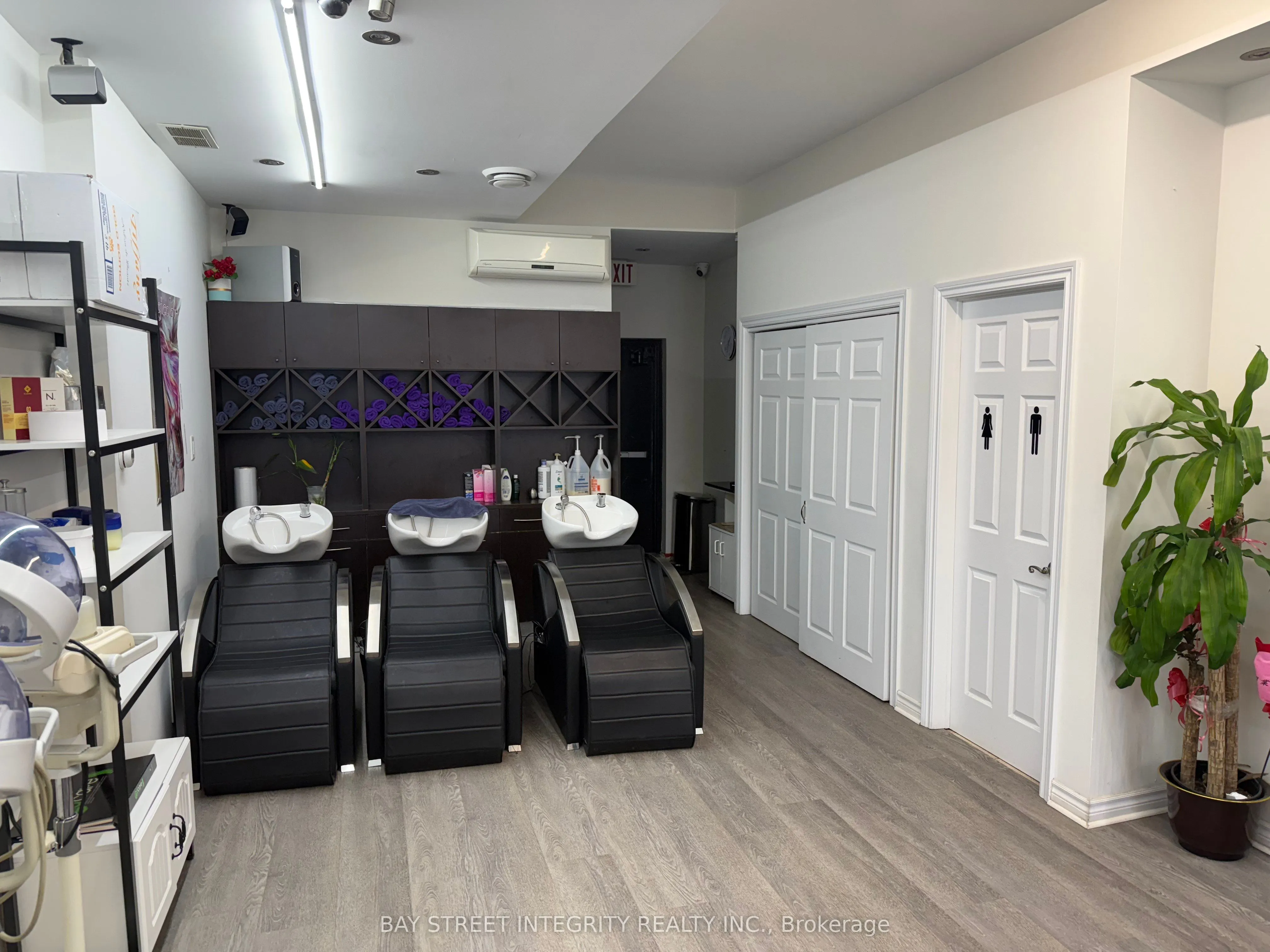 1850 Lakeshore Road W