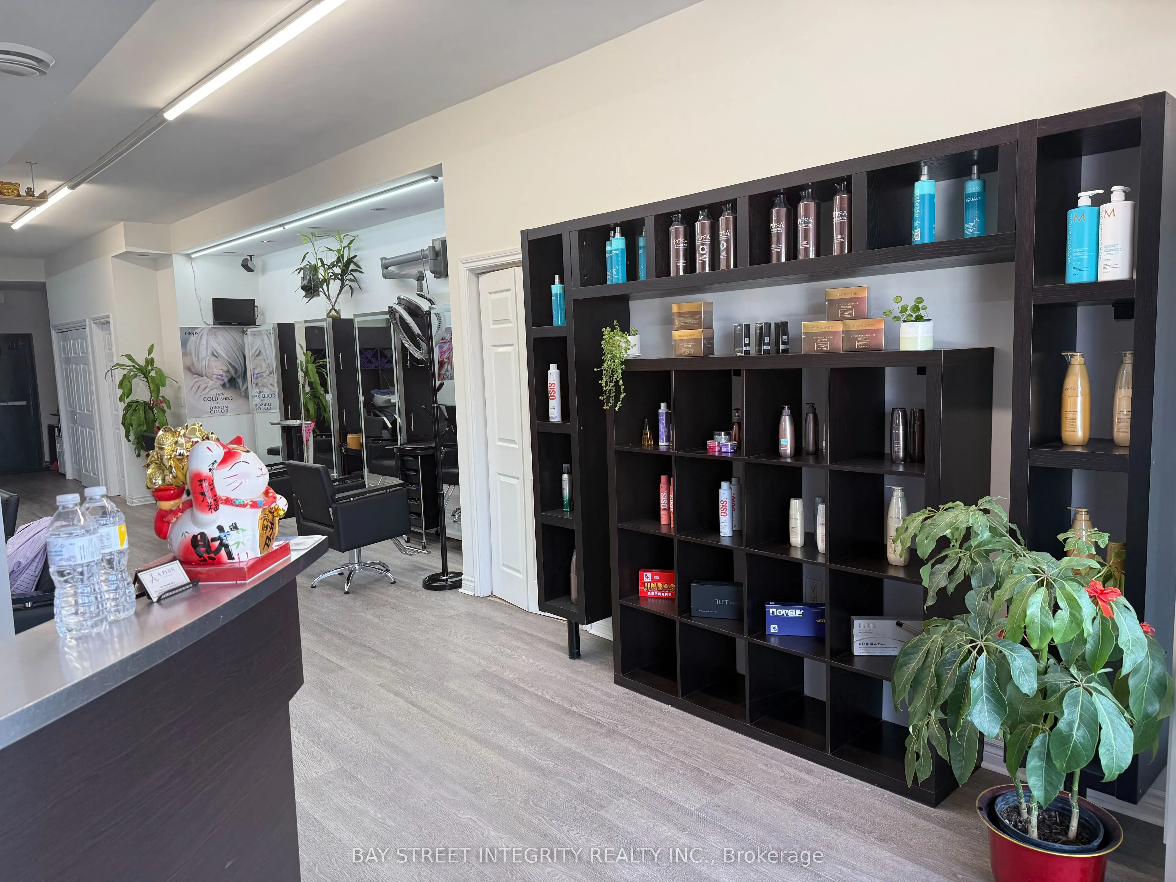 1850 Lakeshore Road W
