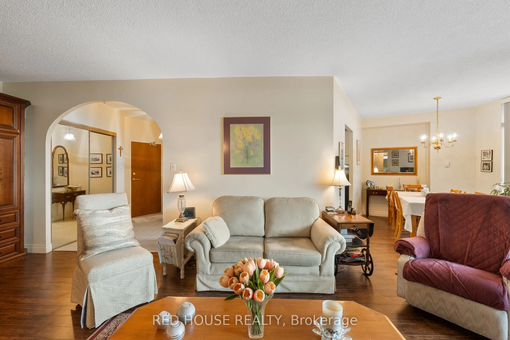 5250 Lakeshore Road #809