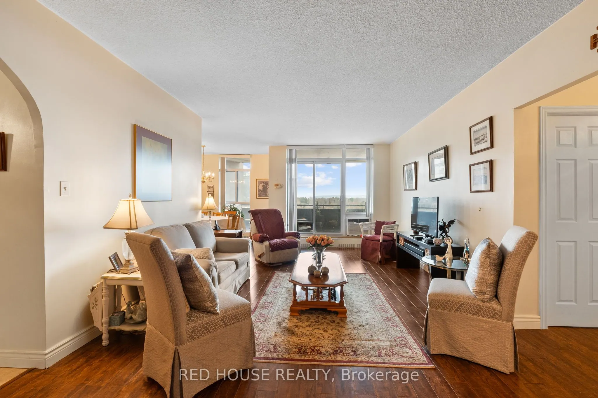 5250 Lakeshore Road #809