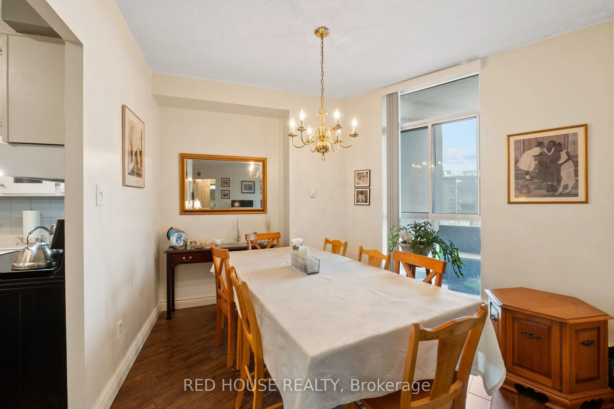5250 Lakeshore Road #809