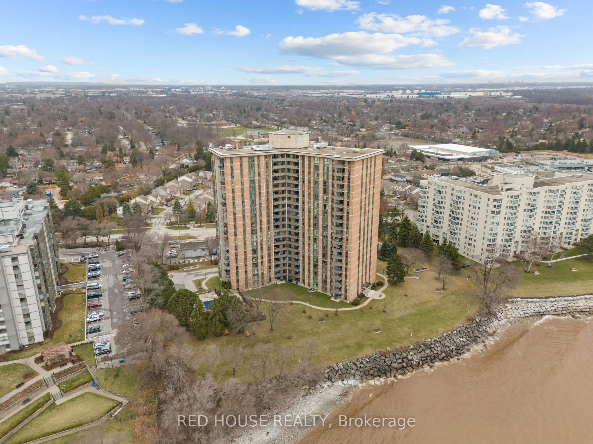 5250 Lakeshore Road #809