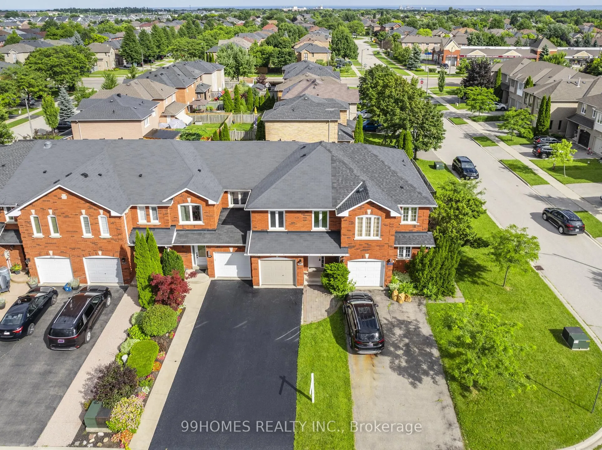 2227 Pell Crescent
