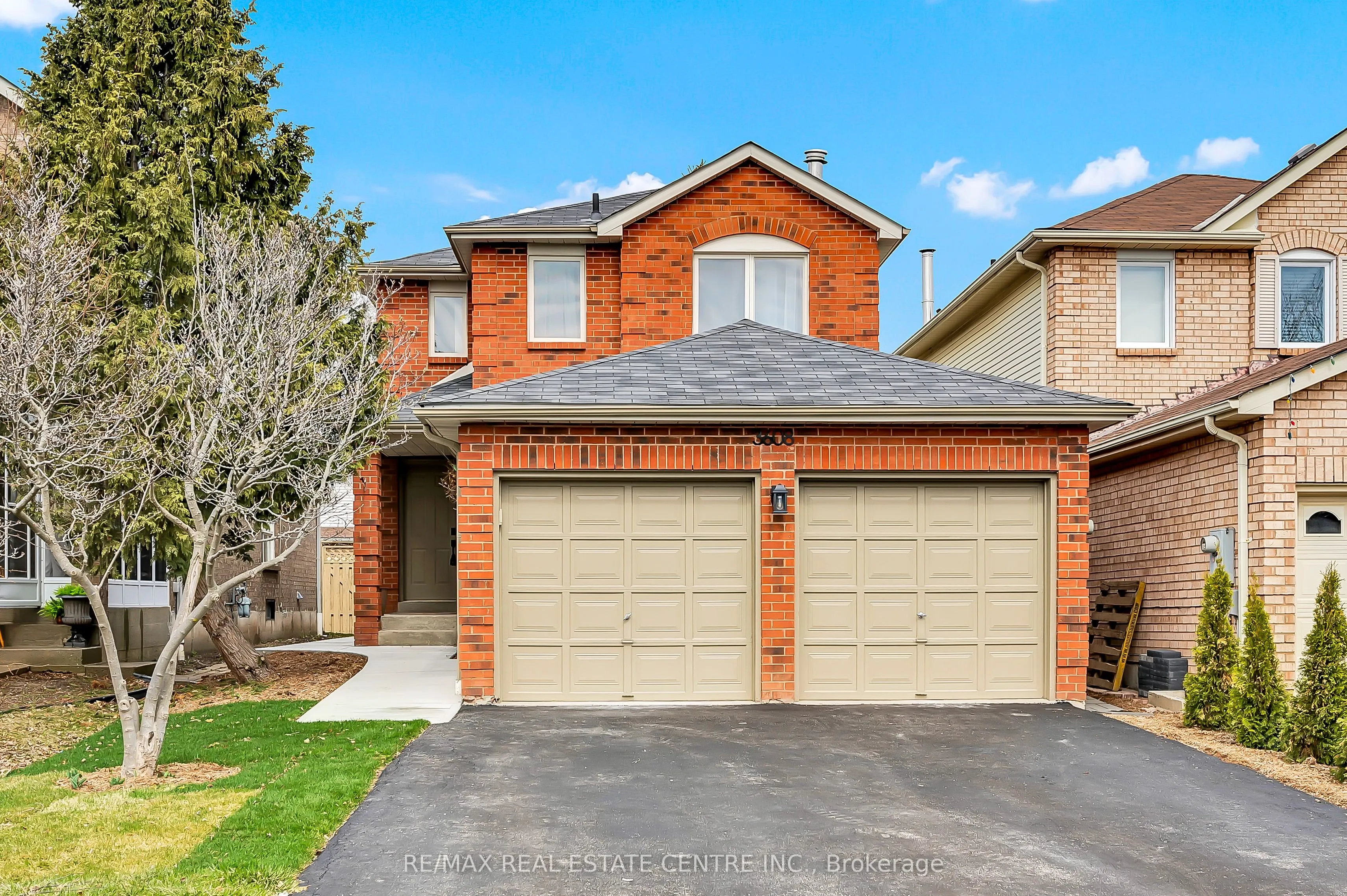 3608 Cherrington Crescent